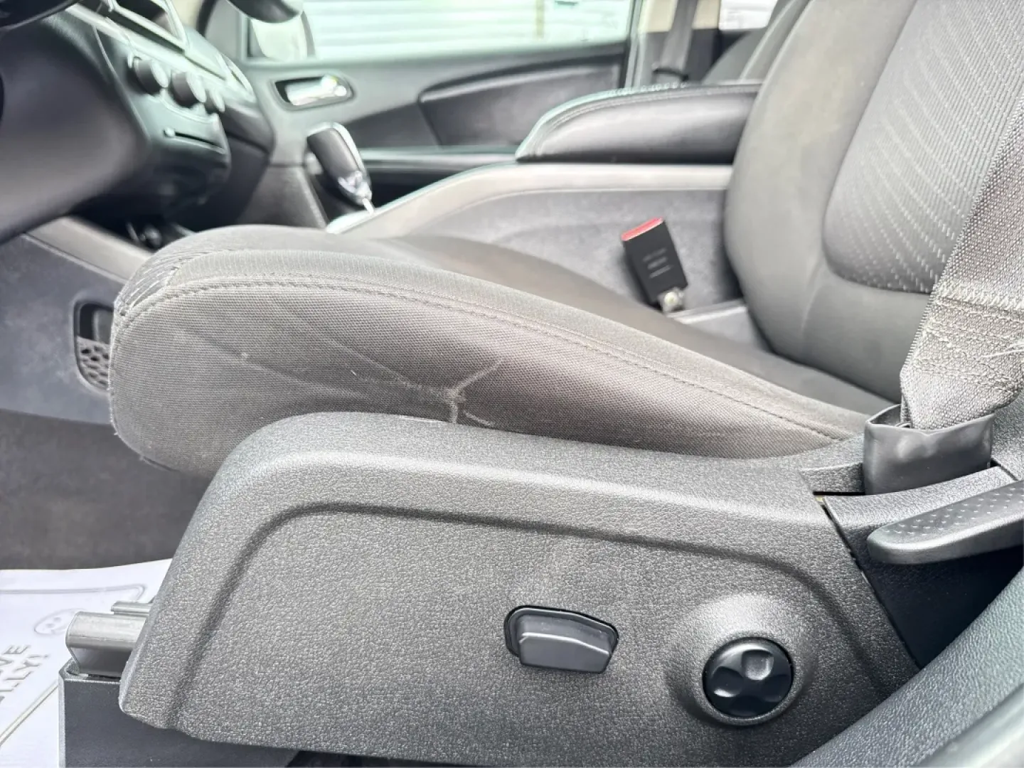 2018 Dodge Journey SXT AWD (3C4PDDBG9JT) with an Pentastar 3.6L V-6 DOHC engine, located at 1230 East Main St, Xenia, OH, 45385, (937) 908-9800, 39.688026, -83.910172 - Experience the thrill of adventure and family outings in this stunning **2018 Dodge Journey SXT AWD**, now available at **Advantage Car and Credit**, located at **1184 Kauffman Ave, Fairborn, OH 45324**. Whether you're commuting to work or heading out for a weekend getaway, this versatile SUV is des - Photo#18