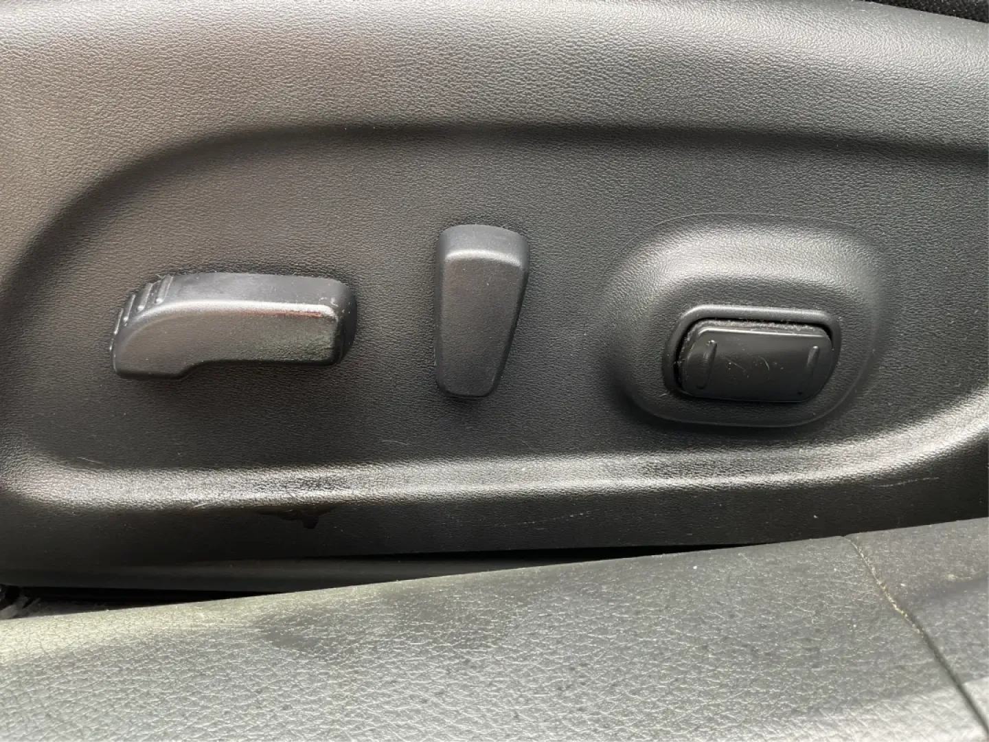 2017 Nissan Altima 2.5 SV (1N4AL3AP0HC) with an 2.5L L4 DOHC 16V engine, Continuously Variable Transmission transmission, located at 8750 N County Rd 25A, Piqua, OH, 45356, (937) 908-9800, 40.164391, -84.232513 - Unlock a seamless driving experience with the 2017 Nissan Altima 2.5 SV, a sedan designed not just for the daily commute but for life's countless adventures. Whether you're navigating the bustling streets of Fairborn, OH, or embarking on weekend getaways with the family, this Altima delivers a perfe - Photo#17