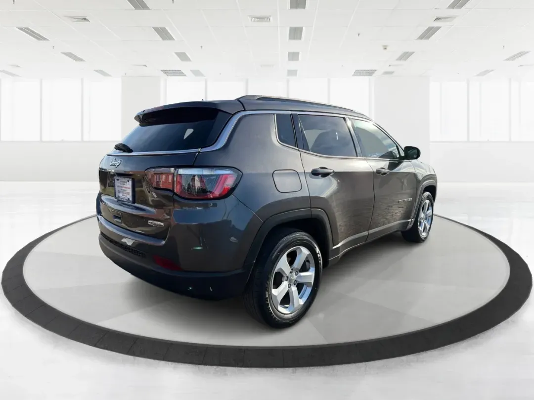 2018 Jeep Compass Latitude FWD (3C4NJCBB1JT) with an 2.4L I-4 variable valve control engine, located at 1951 S Dayton Lakeview Rd., New Carlisle, OH, 45344, (937) 908-9800, 39.890999, -84.050255 - 2018 Jeep Compass Latitude FWD - Photo#2