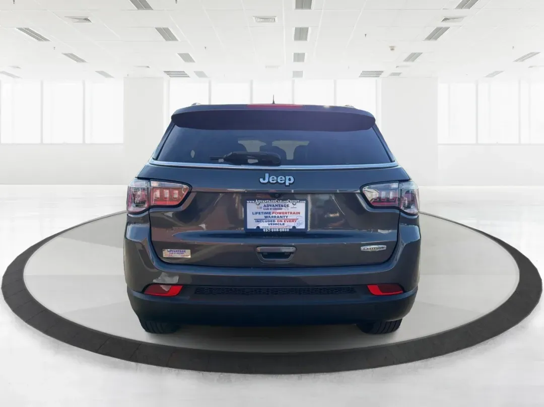 2018 Jeep Compass Latitude FWD (3C4NJCBB1JT) with an 2.4L I-4 variable valve control engine, located at 1951 S Dayton Lakeview Rd., New Carlisle, OH, 45344, (937) 908-9800, 39.890999, -84.050255 - 2018 Jeep Compass Latitude FWD - Photo#3