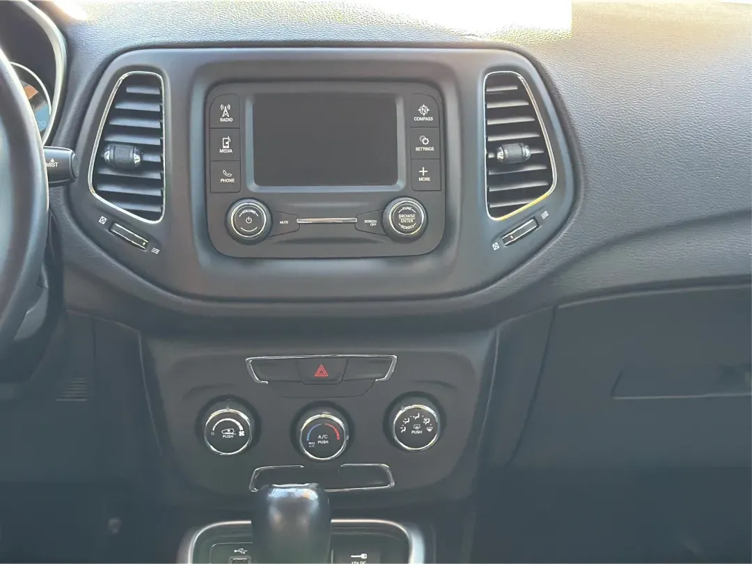 2018 Jeep Compass Latitude FWD (3C4NJCBB1JT) with an 2.4L I-4 variable valve control engine, located at 1951 S Dayton Lakeview Rd., New Carlisle, OH, 45344, (937) 908-9800, 39.890999, -84.050255 - 2018 Jeep Compass Latitude FWD - Photo#13