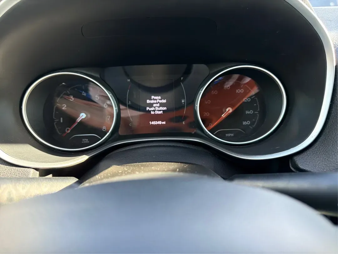 2018 Jeep Compass Latitude FWD (3C4NJCBB1JT) with an 2.4L I-4 variable valve control engine, located at 1951 S Dayton Lakeview Rd., New Carlisle, OH, 45344, (937) 908-9800, 39.890999, -84.050255 - 2018 Jeep Compass Latitude FWD - Photo#15