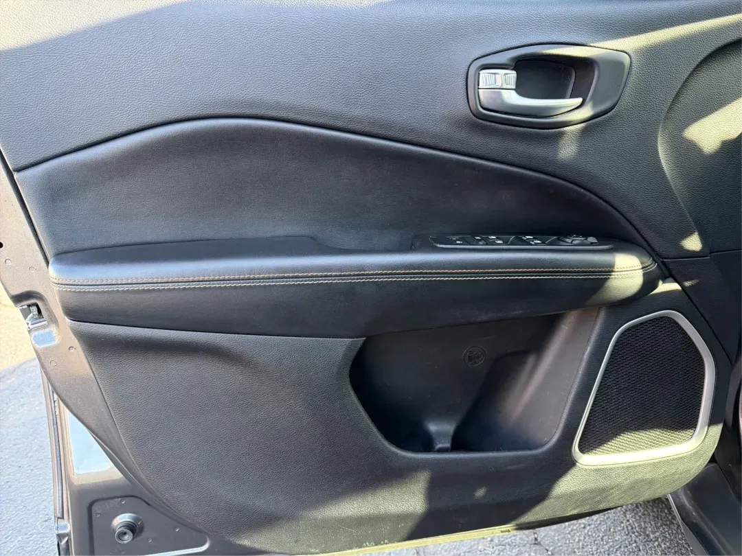 2018 Jeep Compass Latitude FWD (3C4NJCBB1JT) with an 2.4L I-4 variable valve control engine, located at 1951 S Dayton Lakeview Rd., New Carlisle, OH, 45344, (937) 908-9800, 39.890999, -84.050255 - 2018 Jeep Compass Latitude FWD - Photo#19