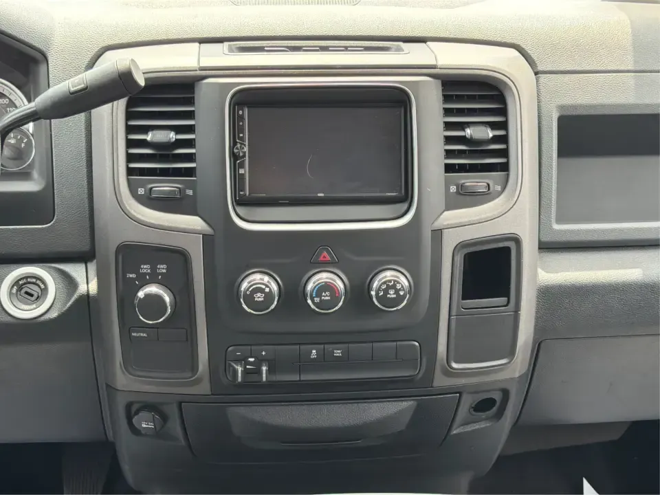 2013 Ram 1500 Tradesman Crew Cab SWB 4WD (1C6RR7KT8DS) with an 5.7L V8 OHV 16V engine, 6-Speed Automatic transmission, located at 1230 East Main St, Xenia, OH, 45385, (937) 908-9800, 39.688026, -83.910172 - Weekend projects, family road trips, and workweek commutes all get easier when you've got a full-size truck that's ready for whatever the day brings. This 2013 Ram 1500 Tradesman Crew Cab SWB 4WD in Copperhead Pearlcoat is the kind of do-it-all pickup that fits life in Xenia-whether you're hauling s- Photo#13