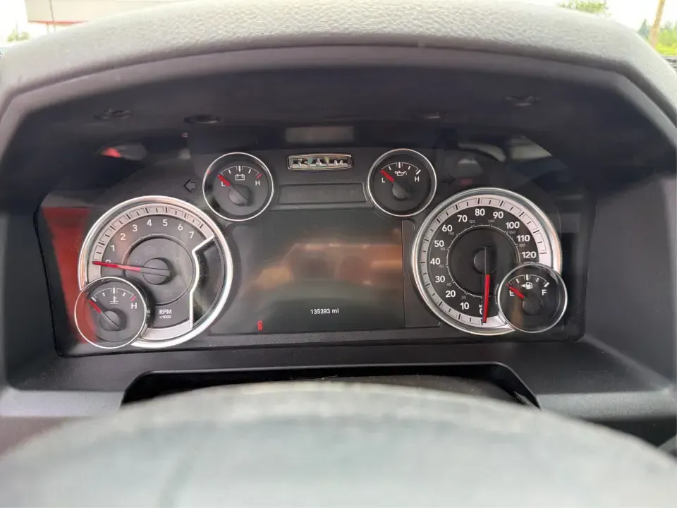 2013 Ram 1500 Tradesman Crew Cab SWB 4WD (1C6RR7KT8DS) with an 5.7L V8 OHV 16V engine, 6-Speed Automatic transmission, located at 1230 East Main St, Xenia, OH, 45385, (937) 908-9800, 39.688026, -83.910172 - Weekend projects, family road trips, and workweek commutes all get easier when you've got a full-size truck that's ready for whatever the day brings. This 2013 Ram 1500 Tradesman Crew Cab SWB 4WD in Copperhead Pearlcoat is the kind of do-it-all pickup that fits life in Xenia-whether you're hauling s- Photo#15