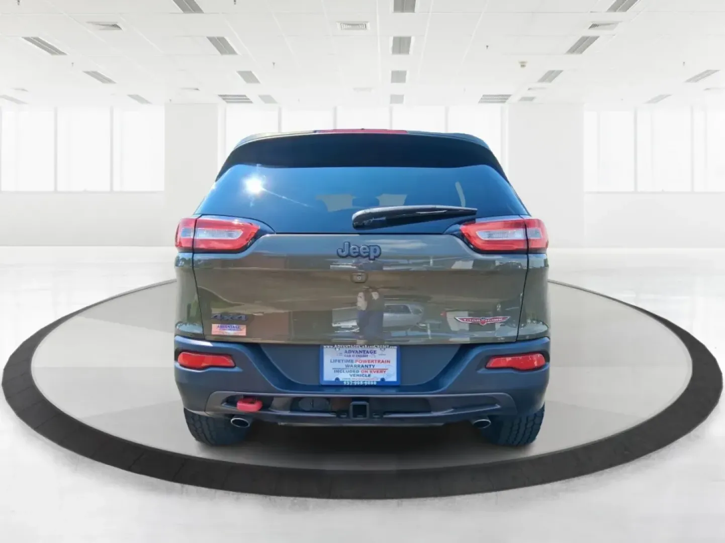 2015 Jeep Cherokee Trailhawk (1C4PJMBS8FW) with an Other engine, located at 8750 N County Rd 25A, Piqua, OH, 45356, (937) 908-9800, 40.164391, -84.232513 - 2015 Jeep Cherokee Trailhawk - Photo#3