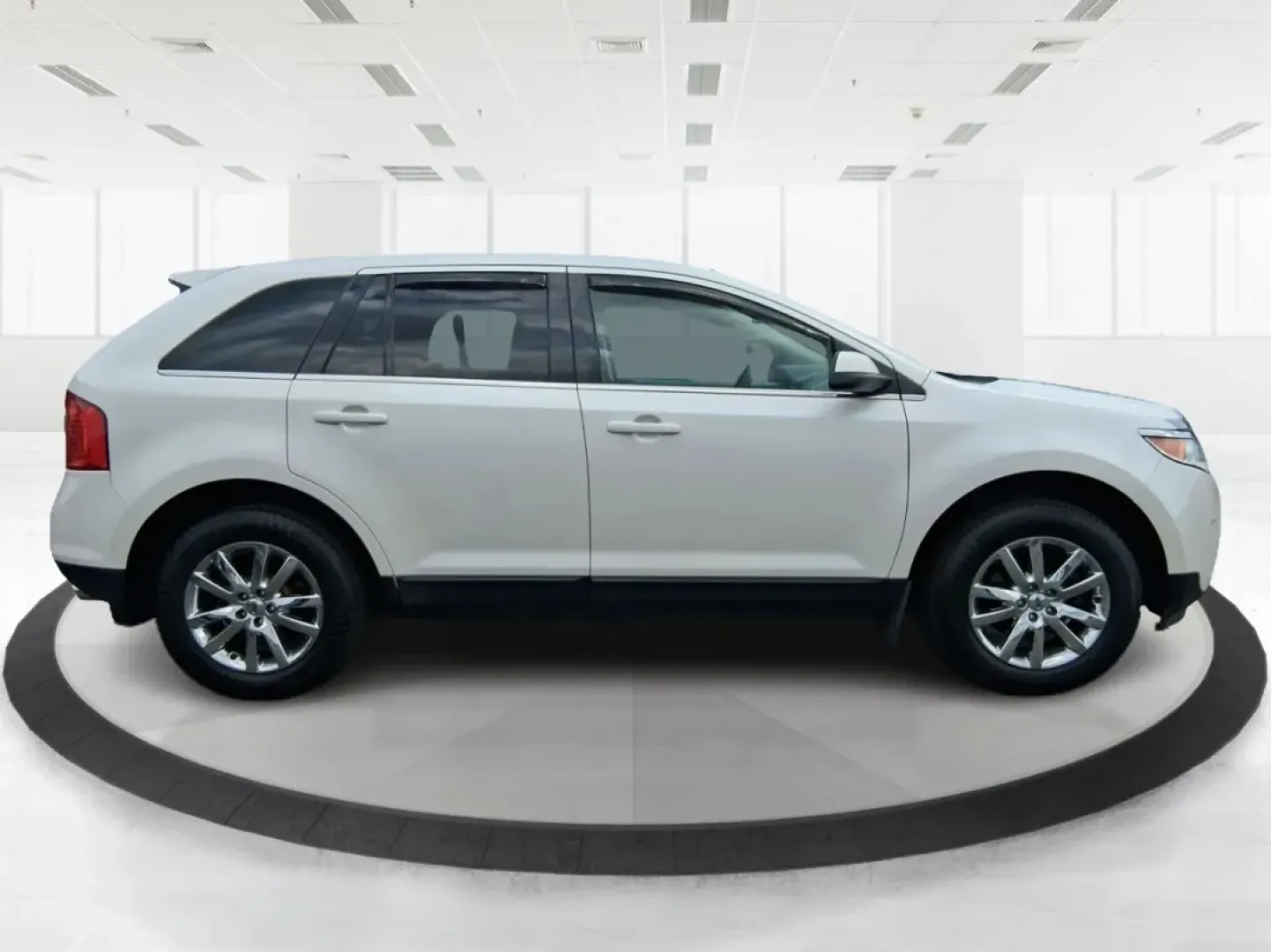 2014 Ford Edge Limited (2FMDK4KC9EB) with an 3.5L V-6 DOHC engine, located at 401 Woodman Dr, Riverside, OH, 45431, (937) 908-9800, 39.760899, -84.123421 - **Elevate Your Family Adventures with the 2014 Ford Edge Limited!**<br /> <br /> Are you ready to transform your daily commutes and weekend adventures? The 2014 Ford Edge Limited is the perfect SUV for families and those who love hitting the open road. With its spacious design, robust performance, a - Photo#1