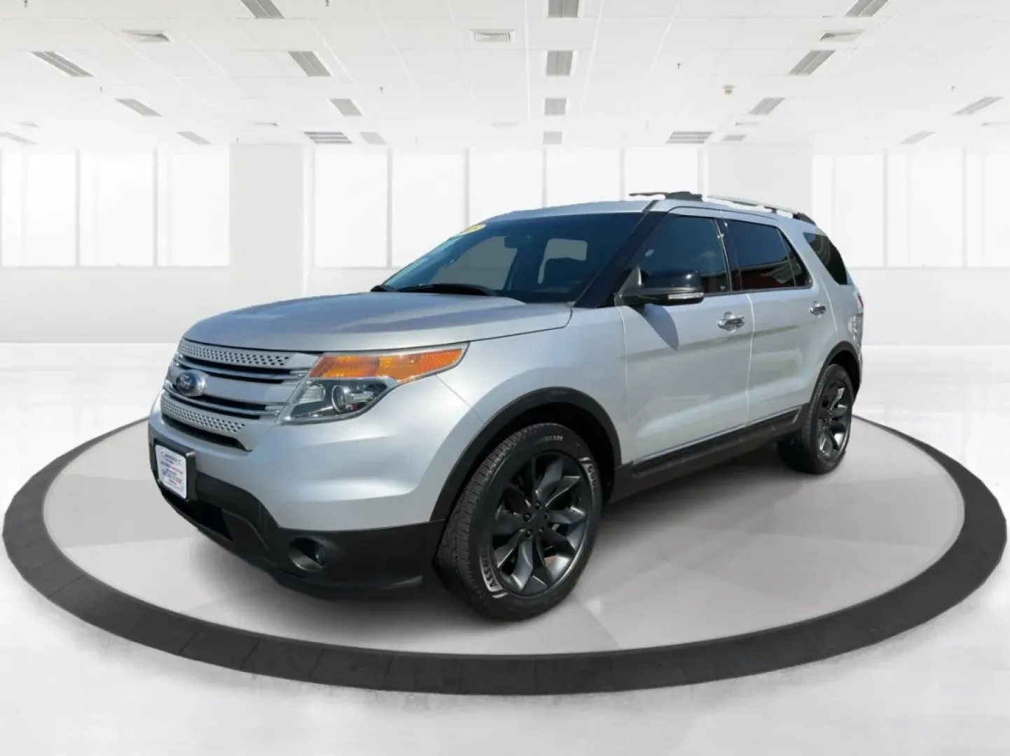 2015 Ford Explorer XLT (1FM5K8D85FG) with an 3.5L V-6 DOHC engine, located at 8750 N County Rd 25A, Piqua, OH, 45356, (937) 908-9800, 40.164391, -84.232513 - **Explore the Open Road with the 2015 Ford Explorer XLT!** <br /> <br /> Are you ready to elevate your family adventures and weekend road trips? Look no further than this stunning 2015 Ford Explorer XLT, available now at Advantage Car and Credit in Fairborn, OH. With its robust capabilities and spac - Photo#8