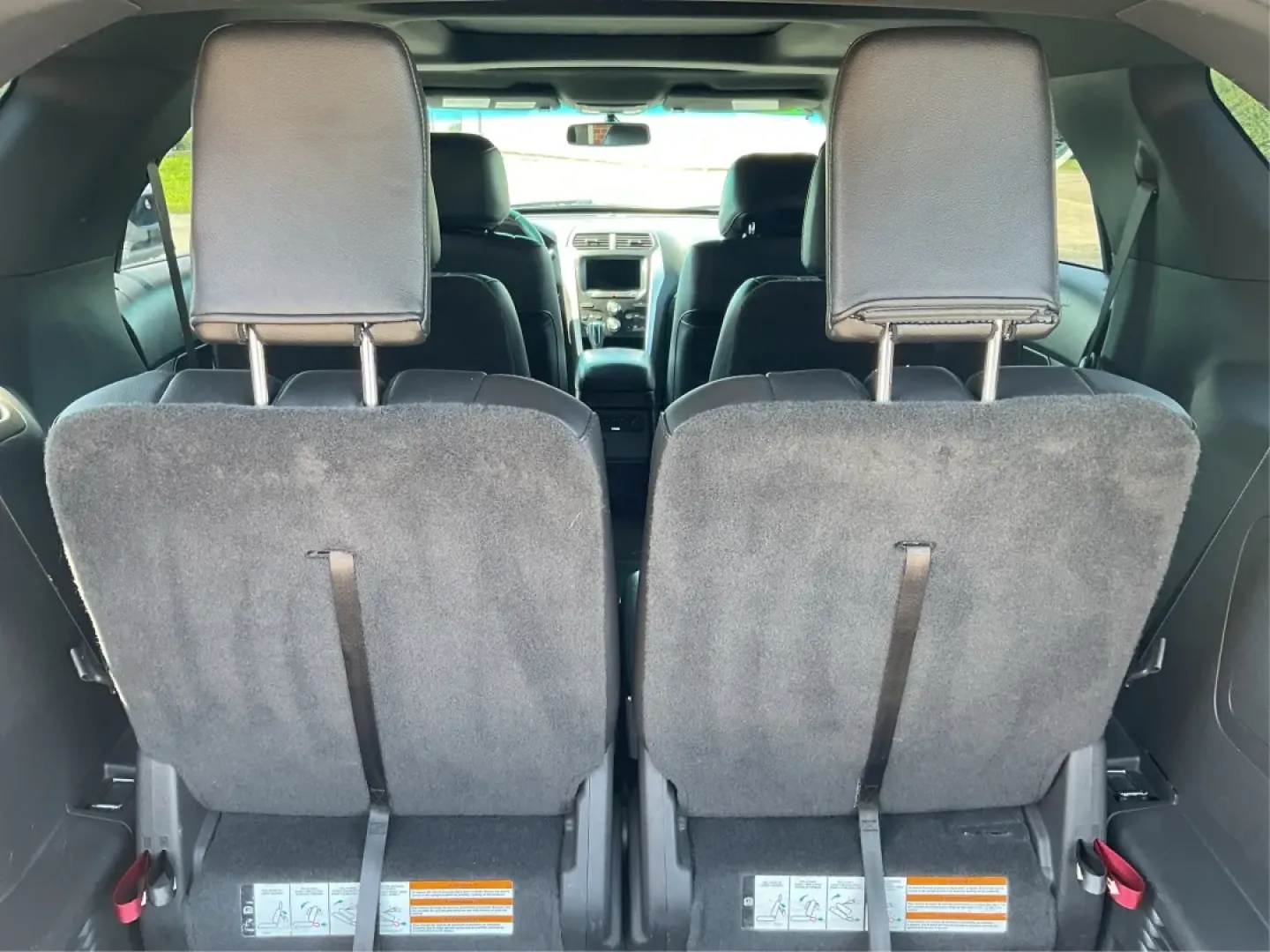 2015 Ford Explorer XLT (1FM5K8D85FG) with an 3.5L V-6 DOHC engine, located at 8750 N County Rd 25A, Piqua, OH, 45356, (937) 908-9800, 40.164391, -84.232513 - **Explore the Open Road with the 2015 Ford Explorer XLT!** <br /> <br /> Are you ready to elevate your family adventures and weekend road trips? Look no further than this stunning 2015 Ford Explorer XLT, available now at Advantage Car and Credit in Fairborn, OH. With its robust capabilities and spac - Photo#12