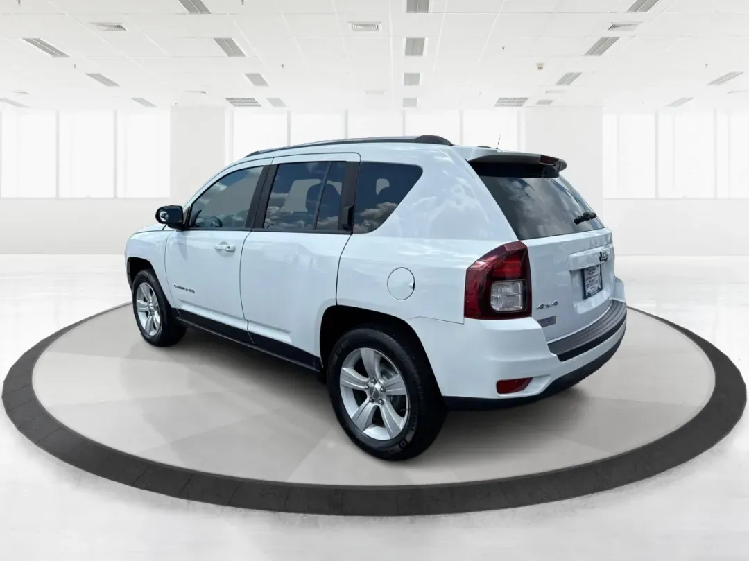 2014 Jeep Compass Sport (1C4NJDBB4ED) with an 2.4L I-4 DOHC engine, located at 1230 East Main St, Xenia, OH, 45385, (937) 908-9800, 39.688026, -83.910172 - 2014 Jeep Compass Sport - Photo#4