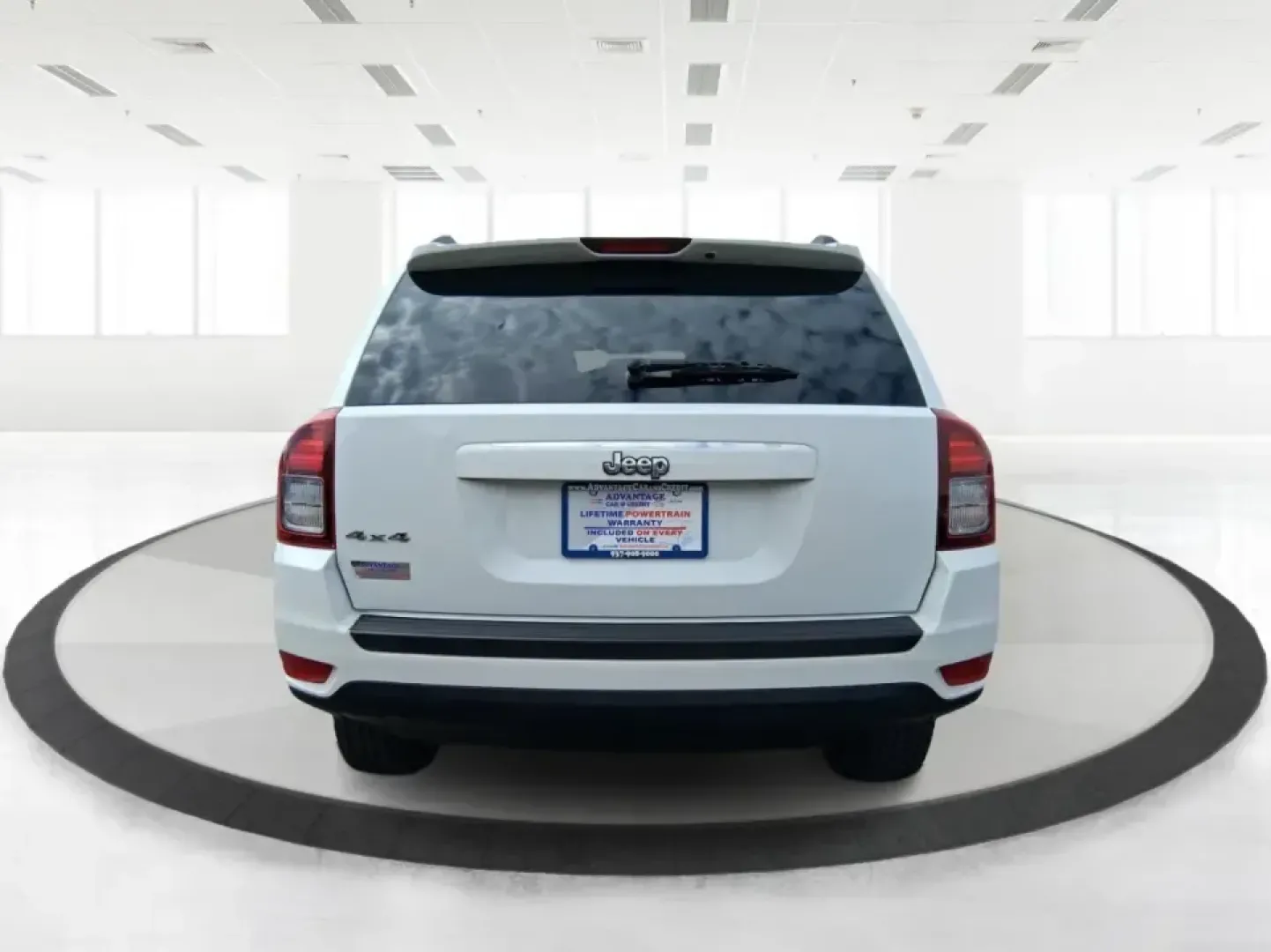2014 Jeep Compass Sport (1C4NJDBB4ED) with an 2.4L I-4 DOHC engine, Automatic transmission, located at 1230 East Main St, Xenia, OH, 45385, (937) 908-9800, 39.688026, -83.910172 - **Experience Adventure with the 2014 Jeep Compass Sport at Advantage Car and Credit Xenia!** <br /> <br /> Are you ready to embrace the open road with a vehicle that combines comfort, capability, and style? The 2014 Jeep Compass Sport, available at Advantage Car and Credit in Xenia, Ohio, is the pe - Photo#3