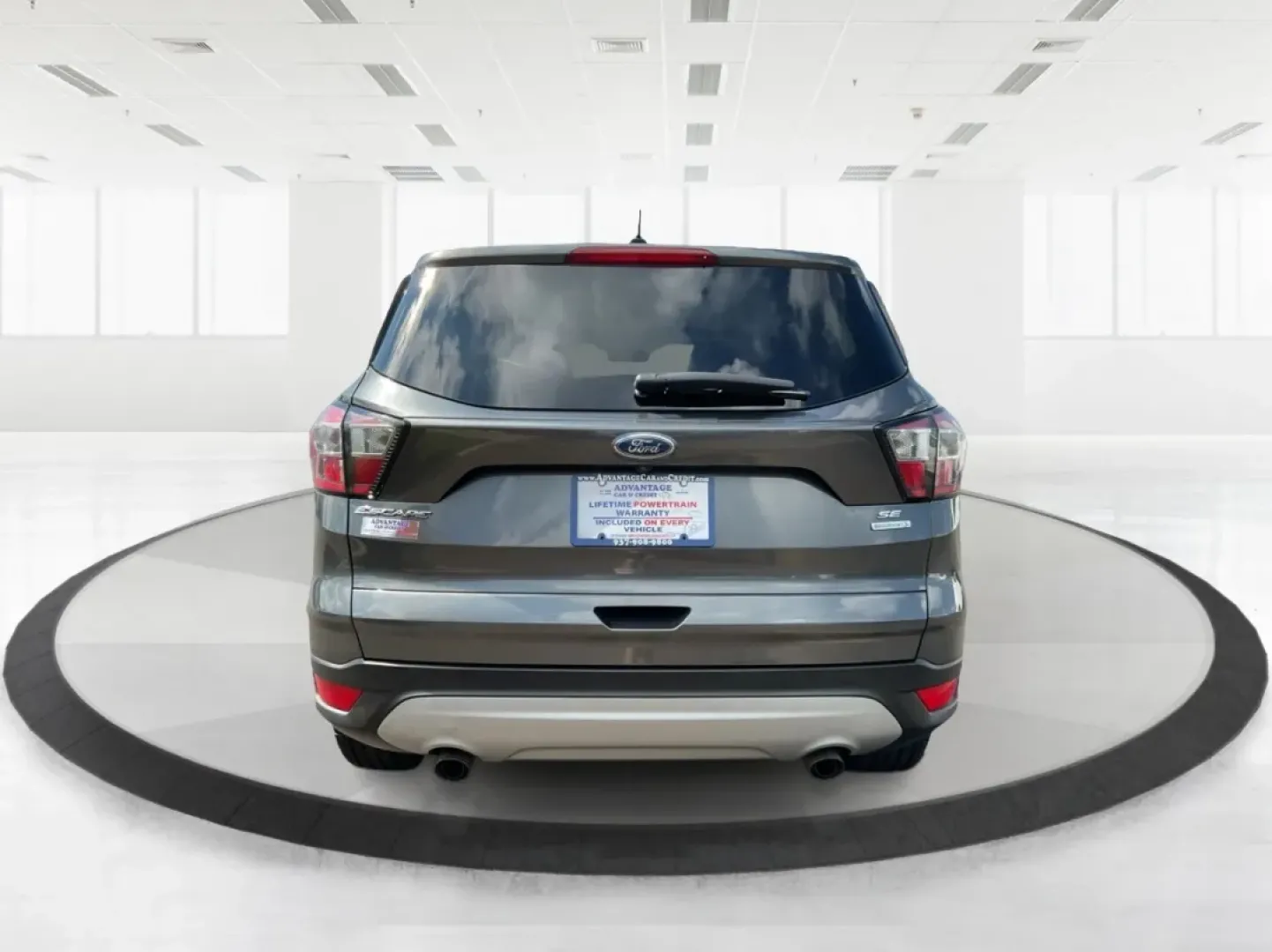 2017 Ford Escape SE (1FMCU0GD7HU) with an Other engine, located at 1099 N County Rd 25A , Troy, OH, 45373, (937) 908-9800, 40.057079, -84.212883 - **Experience Life on the Move with the 2017 Ford Escape SE at Advantage Car and Credit - Troy!**<br /> <br /> Are you ready to elevate your lifestyle with a versatile SUV that's perfect for family outings and weekend adventures? Look no further than the 2017 Ford Escape SE, available at Advantage Ca - Photo#3