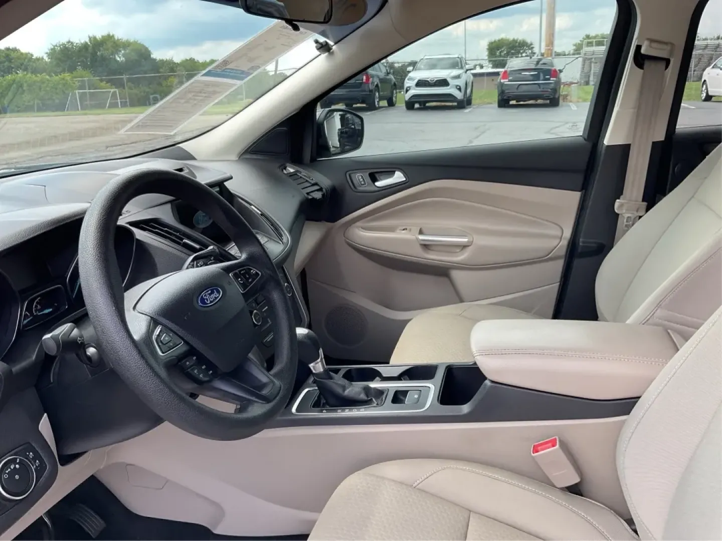 2017 Ford Escape SE (1FMCU9GD7HU) with an Other engine, located at 880 E. National Road, Vandalia, OH, 45377, (937) 908-9800, 39.891918, -84.183594 - **Adventure Awaits With This 2017 Ford Escape SE! Perfect for Your Next Journey!**<br /> <br /> Are you ready to elevate your weekend getaways or daily commutes? The 2017 Ford Escape SE is the ideal SUV for those who crave versatility without sacrificing style. With a spacious interior, advanced saf - Photo#9