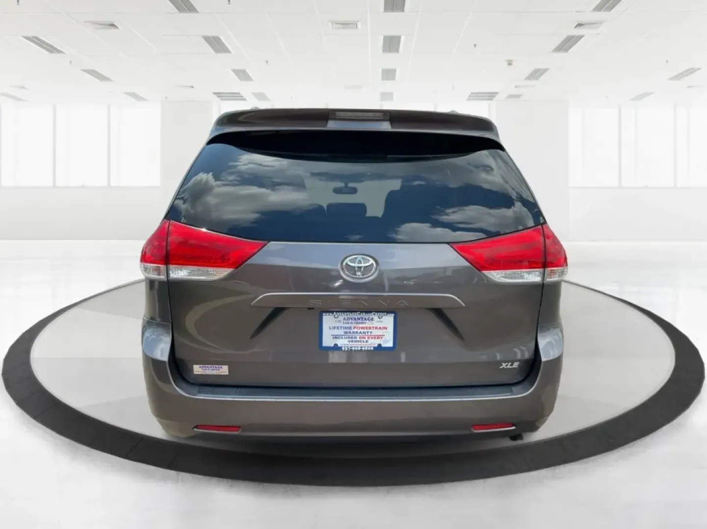 2012 Toyota Sienna XLE V6 8 Passenger (5TDYK3DC7CS) with an 3.5L V-6 DOHC engine, located at 1184 Kauffman Ave, Fairborn, OH, 45324, (937) 908-9800, 39.807072, -84.030914 - **Unleash Your Family Adventures with the 2012 Toyota Sienna XLE V6!** <br /> <br /> Are you ready to elevate your family's travel experiences? The 2012 Toyota Sienna XLE V6 8 Passenger is the perfect blend of comfort, space, and reliability, designed for families who love to explore. Whether you're - Photo#3