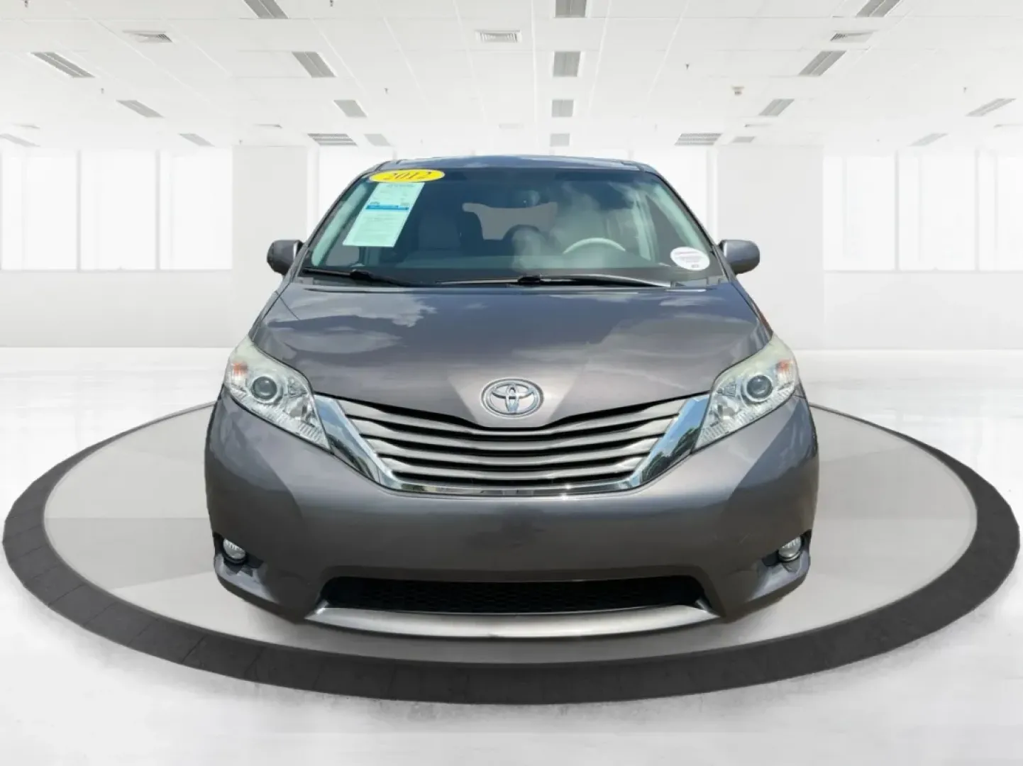 2012 Toyota Sienna XLE V6 8 Passenger (5TDYK3DC7CS) with an 3.5L V-6 DOHC engine, located at 1184 Kauffman Ave, Fairborn, OH, 45324, (937) 908-9800, 39.807072, -84.030914 - **Unleash Your Family Adventures with the 2012 Toyota Sienna XLE V6!** <br /> <br /> Are you ready to elevate your family's travel experiences? The 2012 Toyota Sienna XLE V6 8 Passenger is the perfect blend of comfort, space, and reliability, designed for families who love to explore. Whether you're - Photo#7