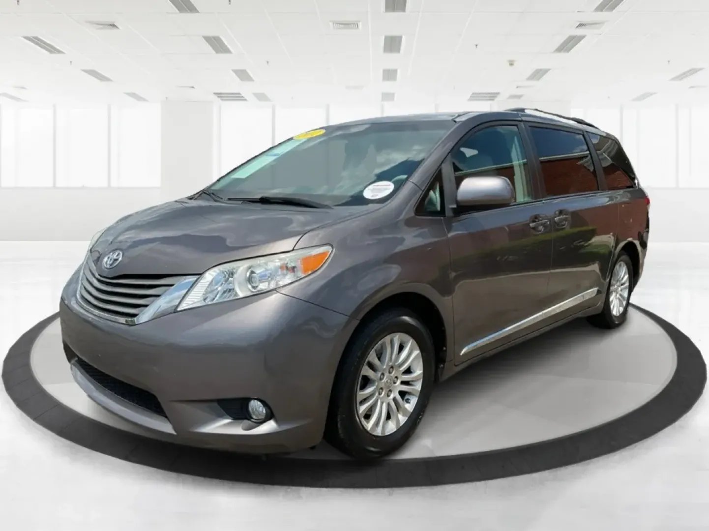 2012 Toyota Sienna XLE V6 8 Passenger (5TDYK3DC7CS) with an 3.5L V-6 DOHC engine, located at 1184 Kauffman Ave, Fairborn, OH, 45324, (937) 908-9800, 39.807072, -84.030914 - **Unleash Your Family Adventures with the 2012 Toyota Sienna XLE V6!** <br /> <br /> Are you ready to elevate your family's travel experiences? The 2012 Toyota Sienna XLE V6 8 Passenger is the perfect blend of comfort, space, and reliability, designed for families who love to explore. Whether you're - Photo#8
