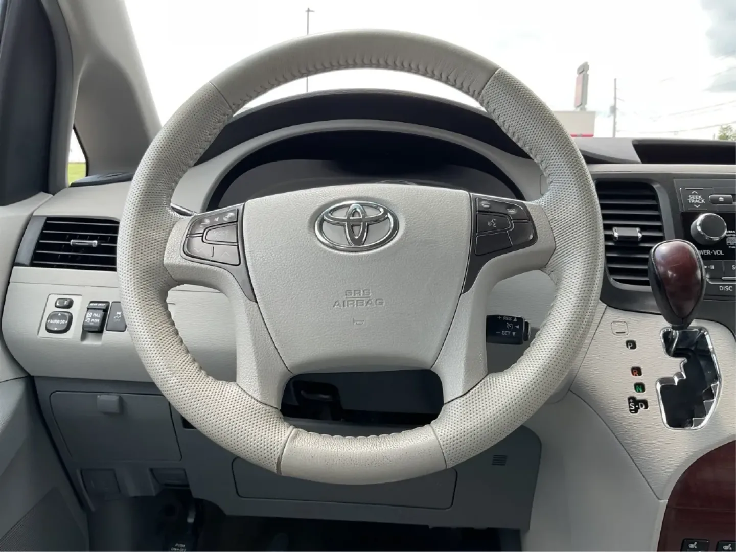 2012 Toyota Sienna XLE V6 8 Passenger (5TDYK3DC7CS) with an 3.5L V-6 DOHC engine, located at 1184 Kauffman Ave, Fairborn, OH, 45324, (937) 908-9800, 39.807072, -84.030914 - **Unleash Your Family Adventures with the 2012 Toyota Sienna XLE V6!** <br /> <br /> Are you ready to elevate your family's travel experiences? The 2012 Toyota Sienna XLE V6 8 Passenger is the perfect blend of comfort, space, and reliability, designed for families who love to explore. Whether you're - Photo#16