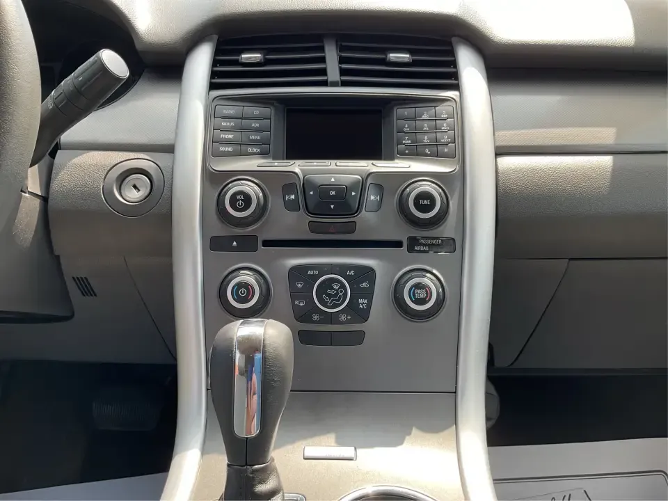 2013 Ford Edge SEL (2FMDK3JC0DB) with an 3.5L V6 DOHC 24V engine, 6-Speed Automatic transmission, located at 1951 S Dayton Lakeview Rd., New Carlisle, OH, 45344, (937) 908-9800, 39.890999, -84.050255 - **Explore New Horizons with the 2013 Ford Edge SEL Your Adventure Awaits!**<br /> <br /> Are you ready to elevate your daily commute or embark on weekend adventures with friends and family? The 2013 Ford Edge SEL is the versatile SUV that perfectly balances style, comfort, and capability, making it - Photo#13