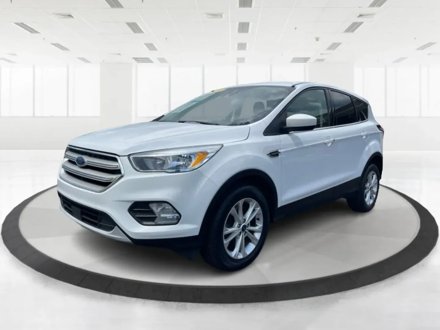 2019 Ford Escape SE (1FMCU9GD2KU) with an Other engine, located at 1099 N County Rd 25A , Troy, OH, 45373, (937) 908-9800, 40.057079, -84.212883 - **Discover Your Next Adventure with the 2019 Ford Escape SE at Advantage Car and Credit!**<br /> <br /> Are you ready to elevate your daily drives and weekend adventures? The 2019 Ford Escape SE is designed for those who crave versatility and comfort in their rides, making it an ideal choice for fam - Photo#8