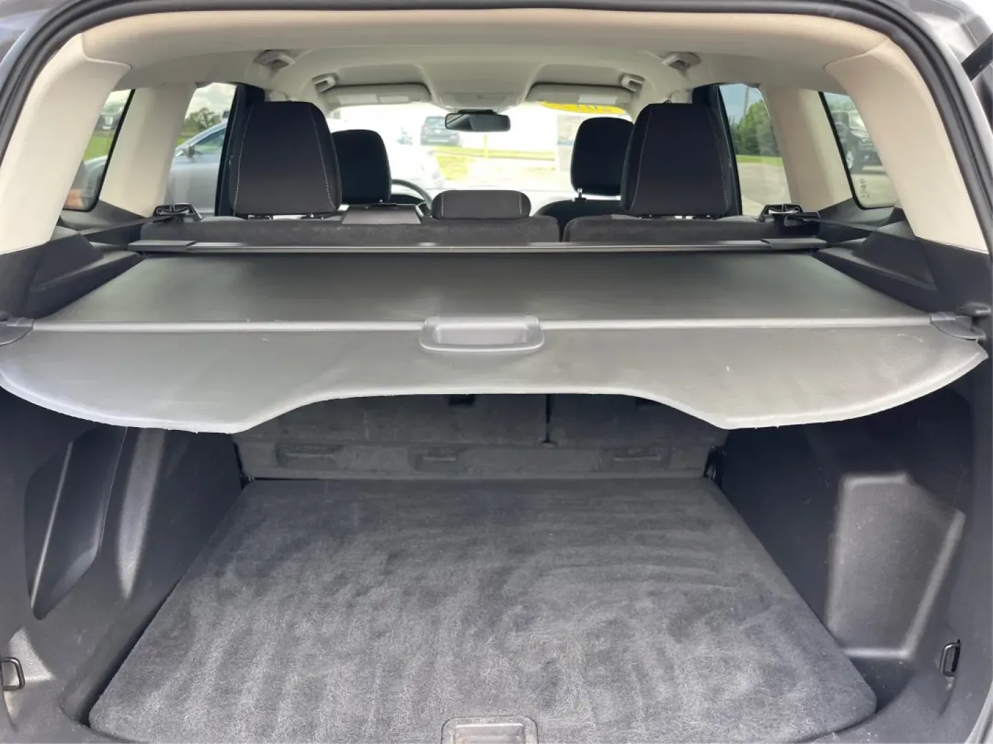 2019 Ford Escape SE (1FMCU9GD2KU) with an Other engine, located at 1099 N County Rd 25A , Troy, OH, 45373, (937) 908-9800, 40.057079, -84.212883 - **Discover Your Next Adventure with the 2019 Ford Escape SE at Advantage Car and Credit!**<br /> <br /> Are you ready to elevate your daily drives and weekend adventures? The 2019 Ford Escape SE is designed for those who crave versatility and comfort in their rides, making it an ideal choice for fam - Photo#11