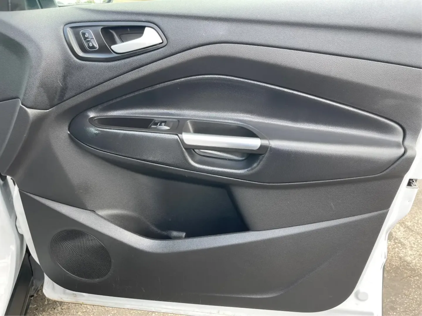 2019 Ford Escape SE (1FMCU9GD2KU) with an Other engine, located at 1099 N County Rd 25A , Troy, OH, 45373, (937) 908-9800, 40.057079, -84.212883 - **Discover Your Next Adventure with the 2019 Ford Escape SE at Advantage Car and Credit!**<br /> <br /> Are you ready to elevate your daily drives and weekend adventures? The 2019 Ford Escape SE is designed for those who crave versatility and comfort in their rides, making it an ideal choice for fam - Photo#19