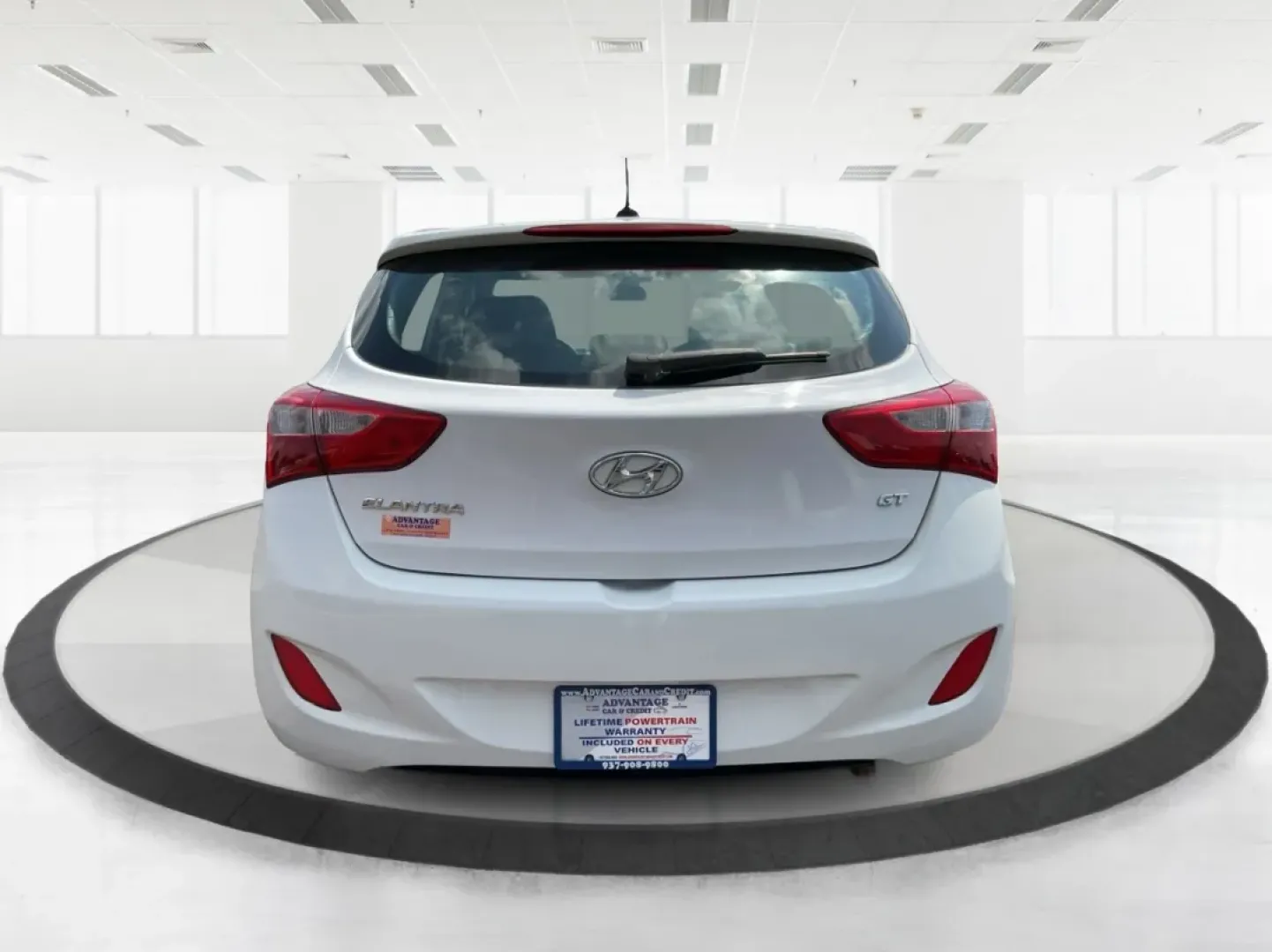 2017 Hyundai Elantra GT Base (KMHD35LH2HU) with an Other engine, located at 8750 N County Rd 25A, Piqua, OH, 45356, (937) 908-9800, 40.164391, -84.232513 - **Discover the Perfect Commuter or Family Vehicle at Advantage Car and Credit - Piqua**<br /> <br /> Are you searching for a reliable vehicle that caters to your daily commute or weekend family adventures? Look no further than this 2017 Hyundai Elantra GT, now available for purchase at Advantage Car - Photo#3
