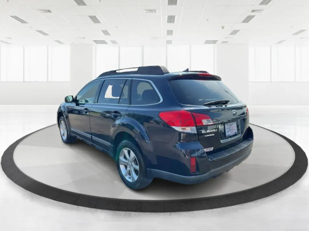 2013 Subaru Outback 2.5i Limited (4S4BRBKC0D3) with an 2.5L H-4 DOHC engine, located at 1184 Kauffman Ave, Fairborn, OH, 45324, (937) 908-9800, 39.807072, -84.030914 - 2013 Subaru Outback 2.5i Limited - Photo#4