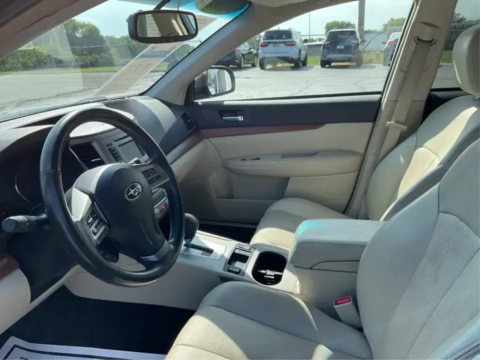 2013 Subaru Outback 2.5i Limited (4S4BRBKC0D3) with an 2.5L H-4 DOHC engine, Continuously Variable Transmission (CVT) transmission, located at 880 E. National Road, Vandalia, OH, 45377, (937) 908-9800, 39.891918, -84.183594 - **Adventure Awaits with This 2013 Subaru Outback! Perfect for Weekend Getaways and Daily Commutes**<br /> <br /> Looking for a versatile vehicle that can handle everything from family road trips to daily commutes? Look no further than this 2013 Subaru Outback 2.5i Limited, now available at Advantage - Photo#9