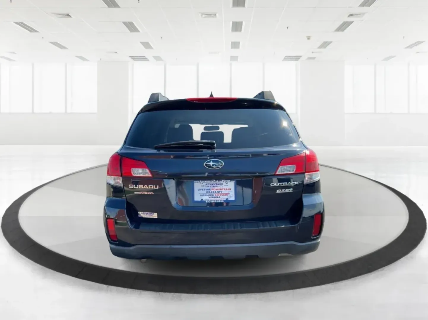 2013 Subaru Outback 2.5i Limited (4S4BRBKC0D3) with an 2.5L H-4 DOHC engine, located at 1230 East Main St, Xenia, OH, 45385, (937) 908-9800, 39.688026, -83.910172 - **Adventure Awaits with This 2013 Subaru Outback! Perfect for Weekend Getaways and Daily Commutes**<br /> <br /> Looking for a versatile vehicle that can handle everything from family road trips to daily commutes? Look no further than this 2013 Subaru Outback 2.5i Limited, now available at Advantage - Photo#3