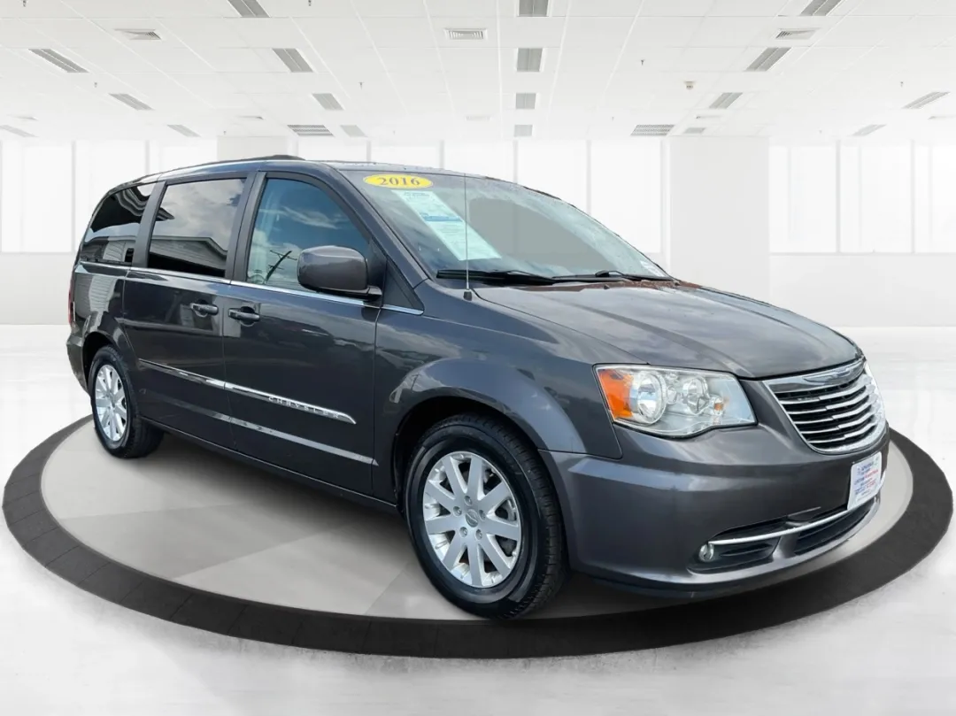 photo of 2016 Chrysler Town  and  Country Touring