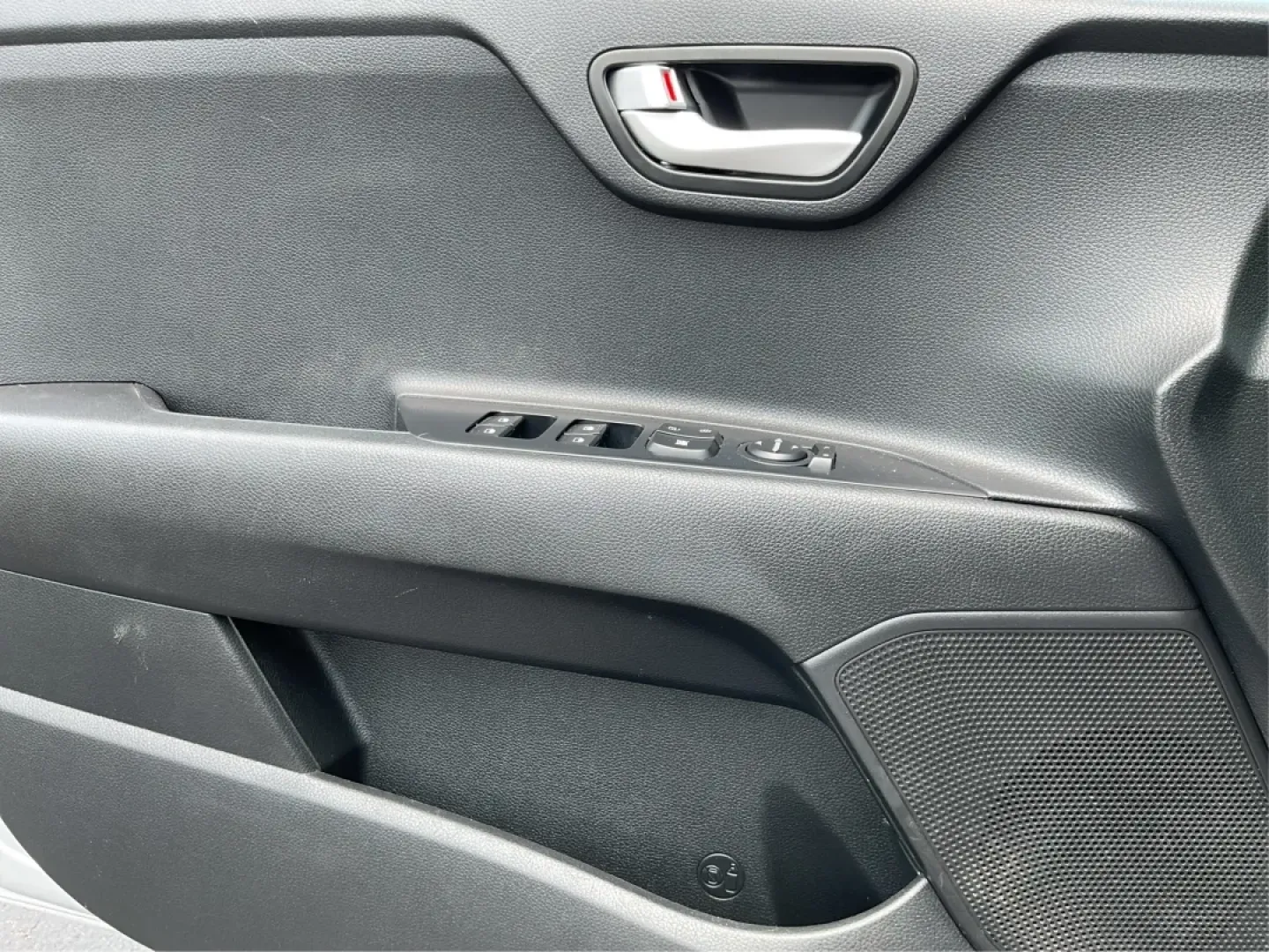 2019 Kia Rio 5-Door S (3KPA25AB6KE) with an Gamma 1.6L I-4 gasoline direct injection engine, located at 1099 N County Rd 25A , Troy, OH, 45373, (937) 908-9800, 40.057079, -84.212883 - Discover the perfect blend of style, efficiency, and affordability with this 2019 Kia Rio 5-Door from Advantage Car and Credit in Troy, OH. This hatchback is not just a car; it's a lifestyle ally, ideal for budget-conscious buyers and growing families alike. With its compact design and versatile car - Photo#17