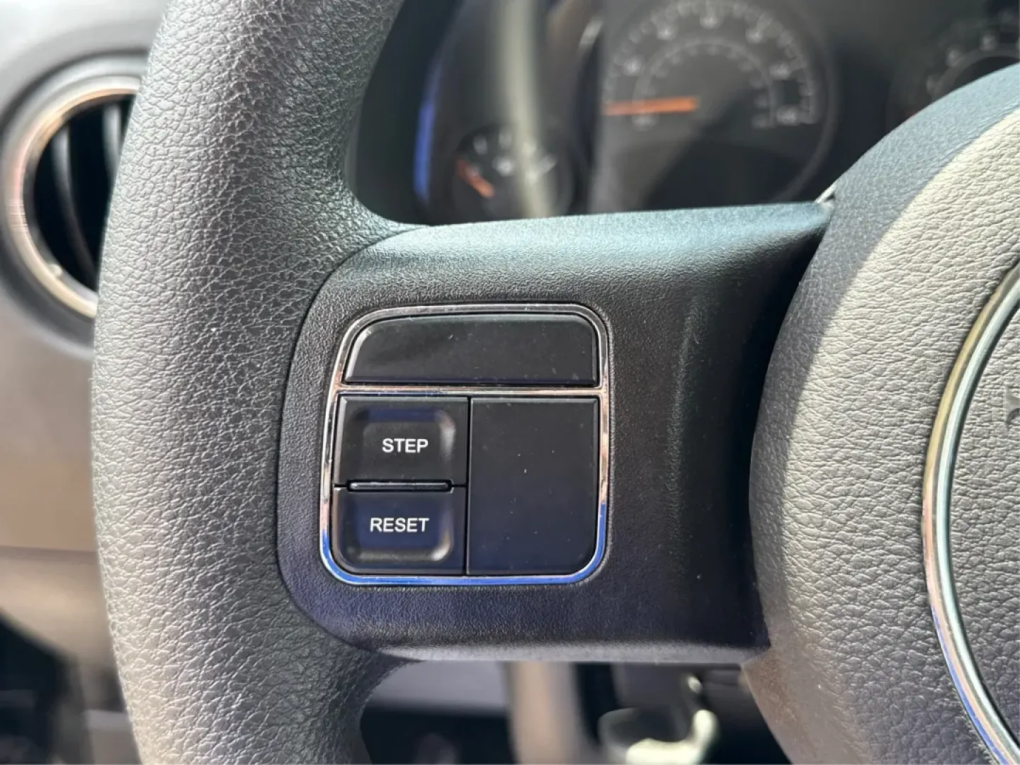 2016 Jeep Compass Sport (1C4NJDBB5GD) with an 2.4L I-4 DOHC engine, located at 1230 East Main St, Xenia, OH, 45385, (937) 908-9800, 39.688026, -83.910172 - **Adventure Awaits with this 2016 Jeep Compass Sport Perfect for Weekend Getaways!**<br /> <br /> Are you looking for a vehicle that combines style, functionality, and reliability for your next adventure? Look no further than this 2016 Jeep Compass Sport, available now at Advantage Car and Credit i - Photo#16