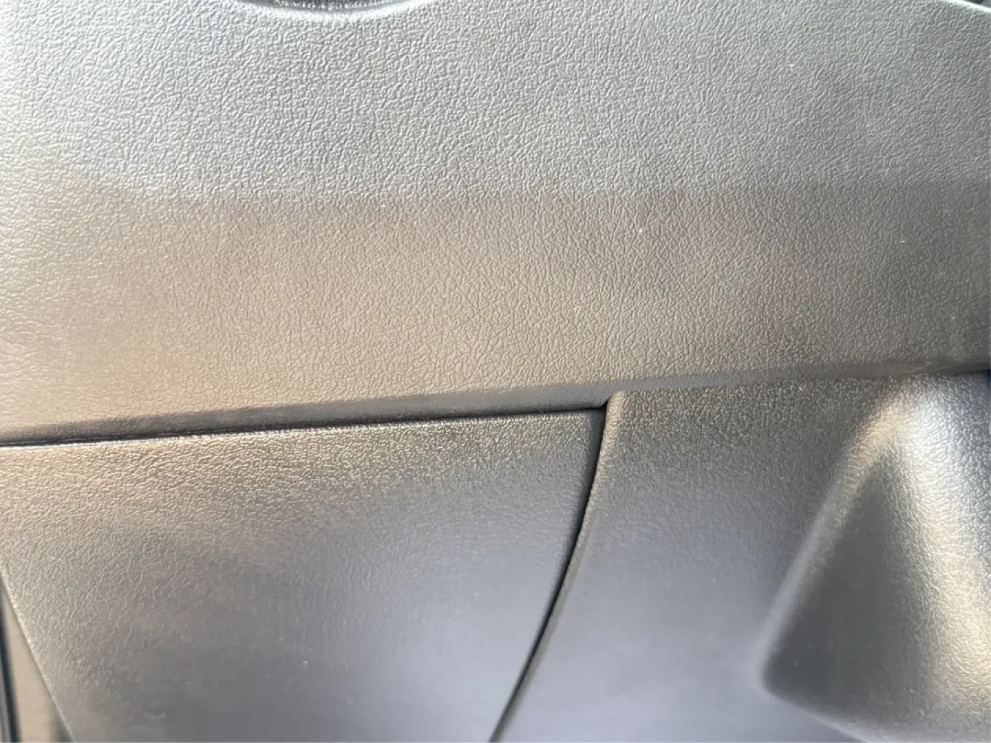 2016 Jeep Compass Sport (1C4NJDBB5GD) with an 2.4L I-4 DOHC engine, located at 1099 N County Rd 25A , Troy, OH, 45373, (937) 908-9800, 40.057079, -84.212883 - **Adventure Awaits with this 2016 Jeep Compass Sport Perfect for Weekend Getaways!**<br /> <br /> Are you looking for a vehicle that combines style, functionality, and reliability for your next adventure? Look no further than this 2016 Jeep Compass Sport, available now at Advantage Car and Credit i - Photo#17