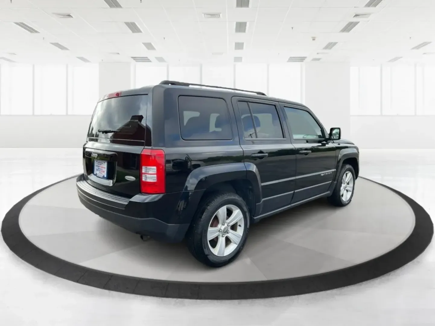 2014 Jeep Patriot Latitude (1C4NJPFA4ED) with an Other engine, located at 4508 South Dixie Dr, Moraine, OH, 45439, (937) 908-9800, 39.689976, -84.218452 - **Adventure Awaits with This 2014 Jeep Patriot Latitude at Advantage Car and Credit - Moraine!**<br /> <br /> Are you ready to embark on new adventures, whether it's a weekend getaway, a family road trip, or daily commutes? This 2014 Jeep Patriot Latitude is your perfect companion for all these scen - Photo#2