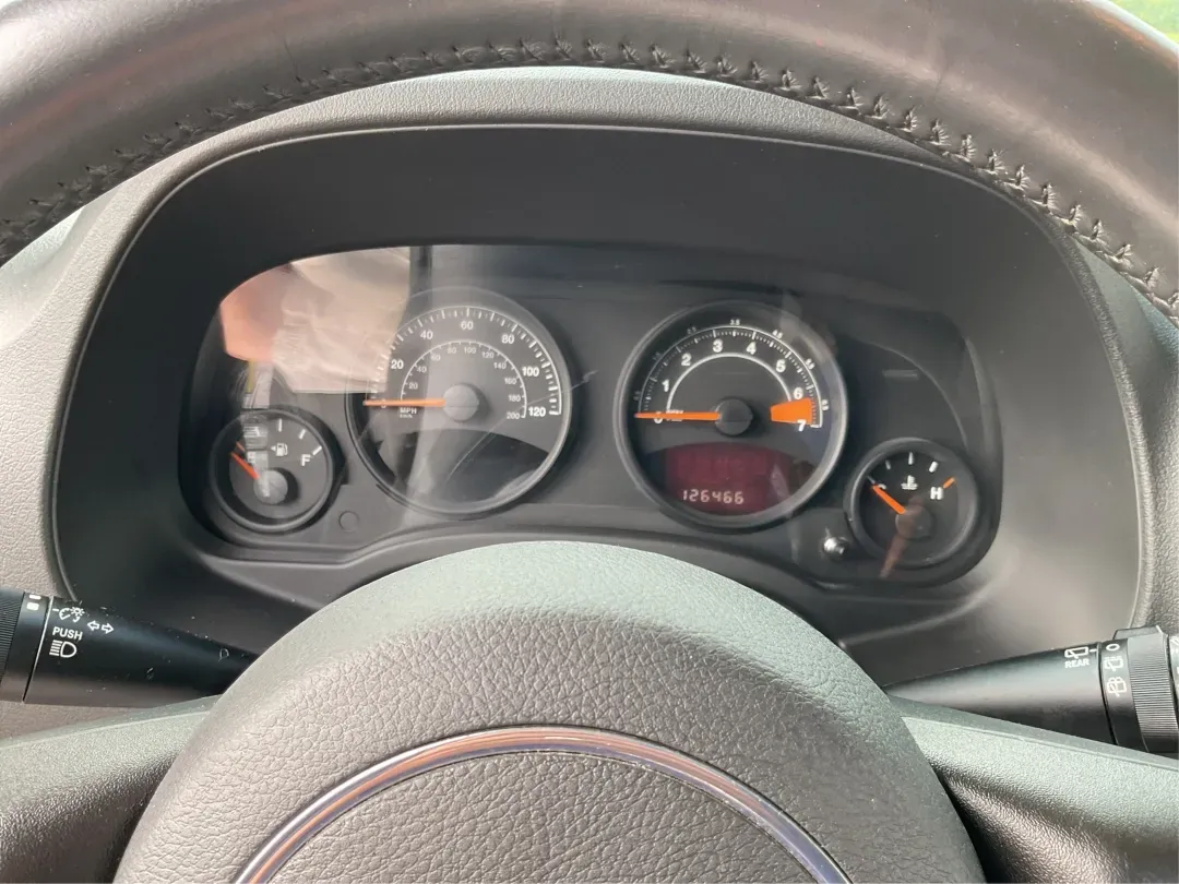 2014 Jeep Patriot Latitude (1C4NJPFA4ED) with an Other engine, located at 880 E. National Road, Vandalia, OH, 45377, (937) 908-9800, 39.891918, -84.183594 - 2014 Jeep Patriot Latitude - Photo#15