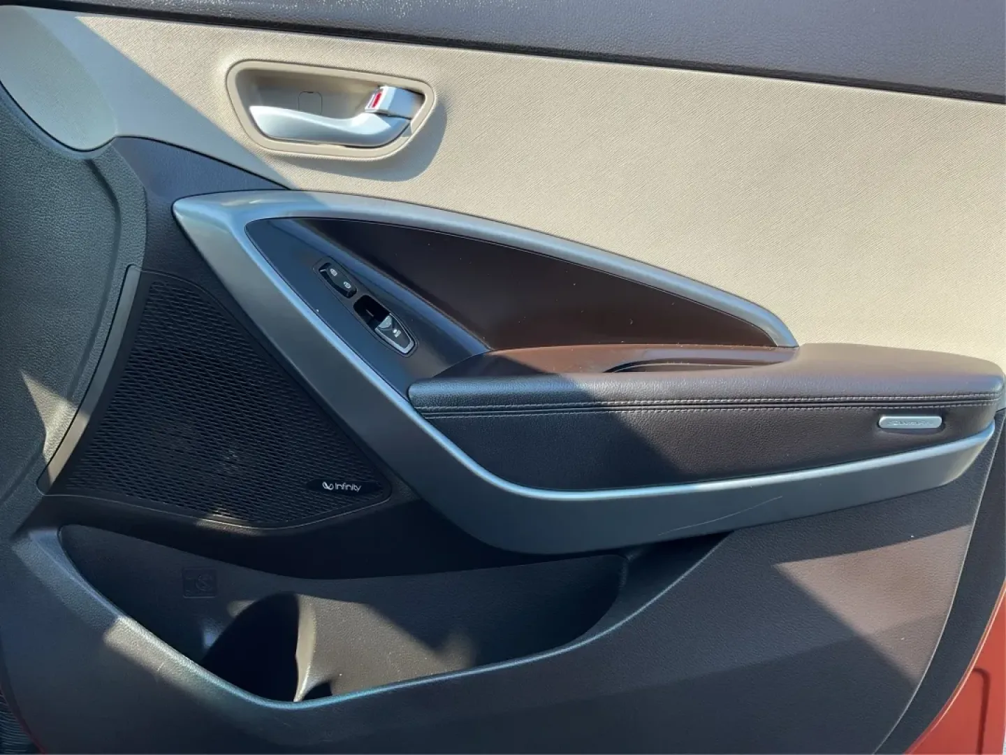 2017 Hyundai Santa Fe 2.0T Ultimate (5XYZW4LA5HG) with an Theta II 2L I-4 gasoline direct injection engine, located at 8750 N County Rd 25A, Piqua, OH, 45356, (937) 908-9800, 40.164391, -84.232513 - Are you ready to elevate your family adventures or commute comfortably while tackling any road with confidence? Look no further than this 2017 Hyundai Santa Fe 2.0T Ultimate, available now at Advantage Car and Credit in Fairborn, OH. This SUV is not just a vehicle; it's your ticket to creating unfor - Photo#19