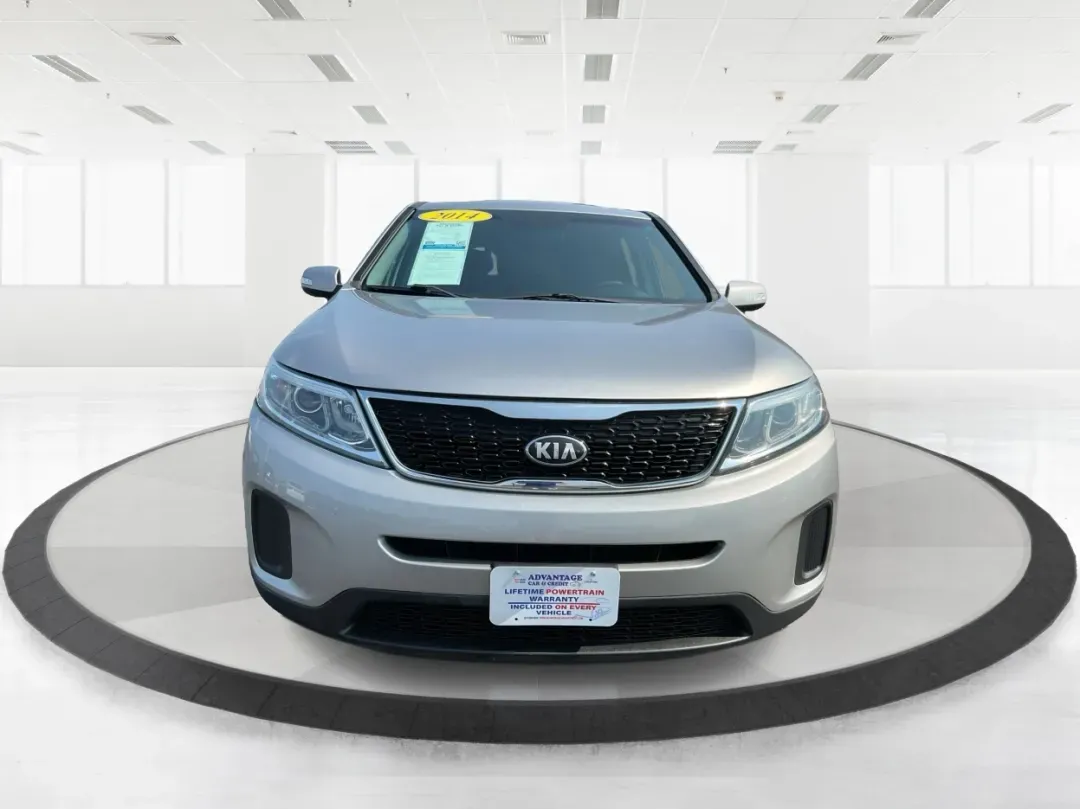 2014 Kia Sorento LX (5XYKT3A66EG) with an 2.4L I-4 gasoline direct injection engine, located at 401 Woodman Dr, Riverside, OH, 45431, (937) 908-9800, 39.760899, -84.123421 - Discover the joy of family adventures with the 2014 Kia Sorento LX, now available at Advantage Car and Credit in New Carlisle, OH. This spacious SUV is perfect for growing families or anyone who loves weekend getaways. With a versatile interior and advanced features, the Sorento is designed for comf - Photo#7