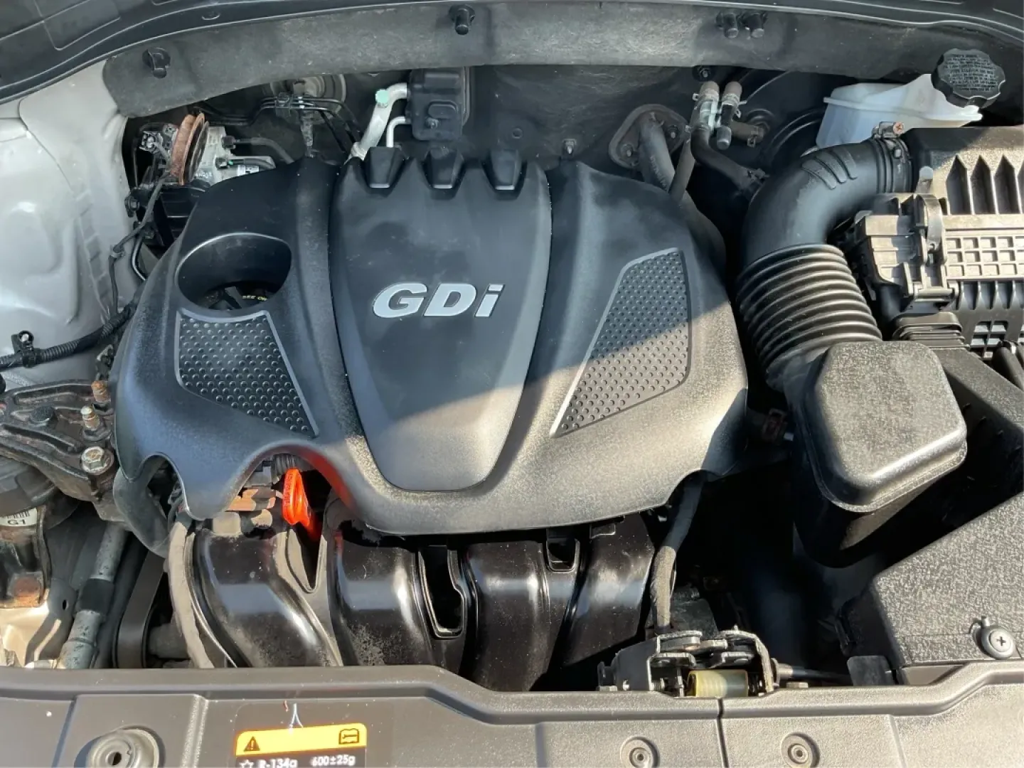 2014 Kia Sorento LX (5XYKT3A66EG) with an 2.4L I-4 gasoline direct injection engine, located at 401 Woodman Dr, Riverside, OH, 45431, (937) 908-9800, 39.760899, -84.123421 - Discover the joy of family adventures with the 2014 Kia Sorento LX, now available at Advantage Car and Credit in New Carlisle, OH. This spacious SUV is perfect for growing families or anyone who loves weekend getaways. With a versatile interior and advanced features, the Sorento is designed for comf - Photo#11