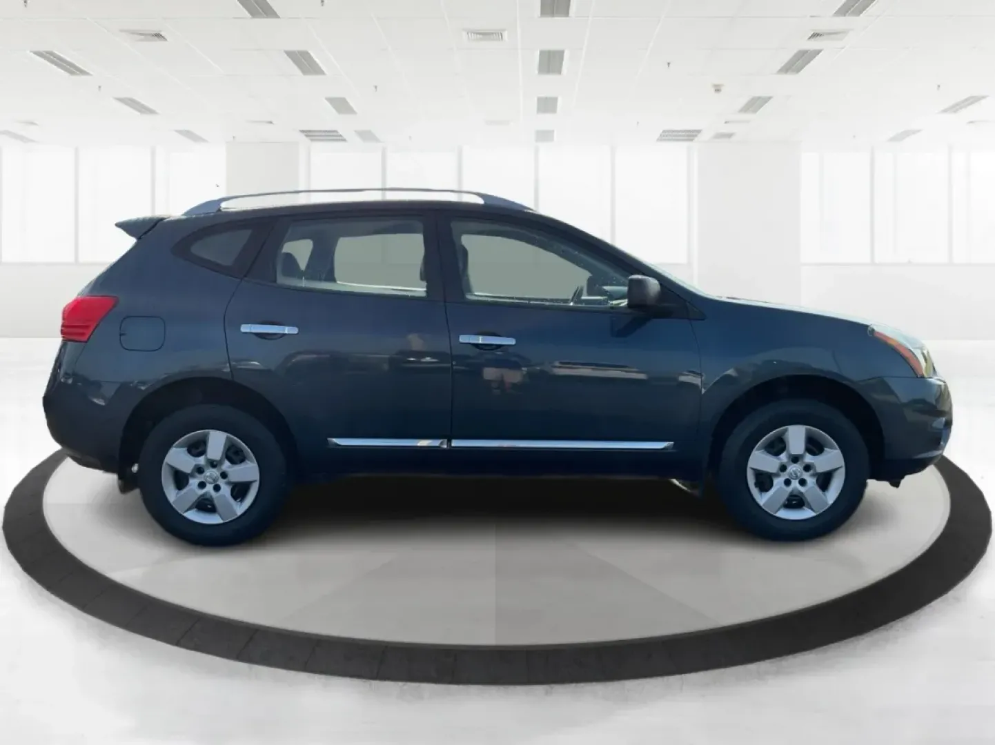 2015 Nissan Rogue S (JN8AS5MV3FW) with an 2.5L I-4 DOHC engine, located at 1099 N County Rd 25A , Troy, OH, 45373, (937) 908-9800, 40.057079, -84.212883 - **Adventure Awaits with the 2015 Nissan Rogue at Advantage Car and Credit - Troy!**<br /> <br /> Are you ready to take your family adventures to the next level? The 2015 Nissan Rogue, available now at Advantage Car and Credit in Troy, OH, is the perfect companion for growing families, long commutes, - Photo#1