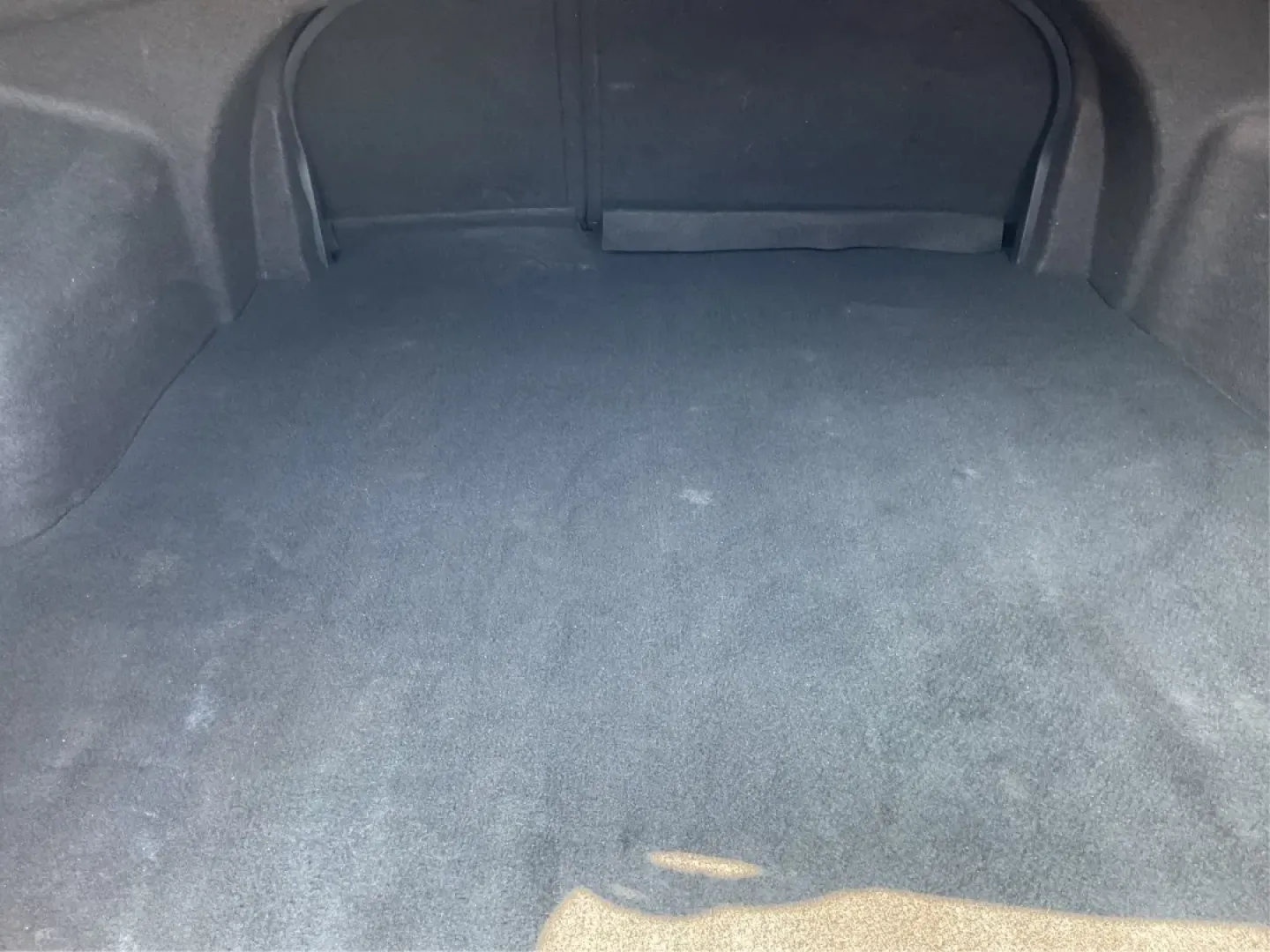 2014 Hyundai Sonata GLS (5NPEB4AC0EH) with an 2.4L I-4 gasoline direct injection engine, located at 880 E. National Road, Vandalia, OH, 45377, (937) 908-9800, 39.891918, -84.183594 - Looking for a reliable sedan that seamlessly blends comfort, efficiency, and style? Look no further than this 2014 Hyundai Sonata GLS, perfect for families, daily commuters, or anyone who appreciates a smooth ride. At Advantage Car and Credit - Piqua, located at 8750 N County Rd 25A in beautiful Piq - Photo#12