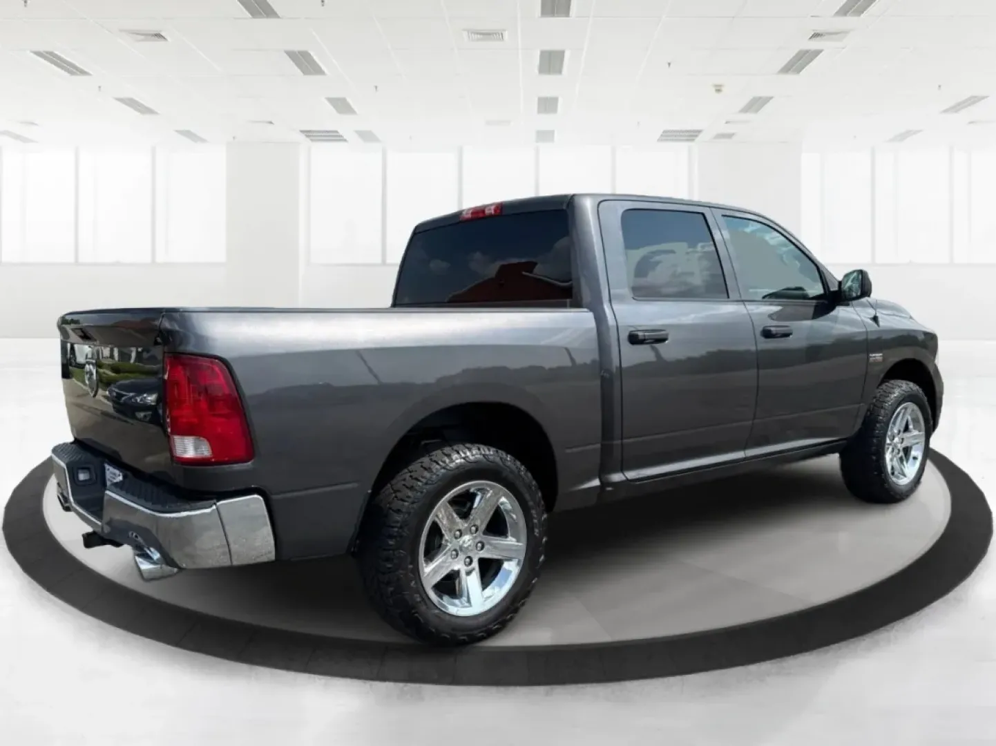 2017 Ram 1500 Express Crew Cab 4x4 5'7 Box (3C6RR7KTXHG) with an Other engine, located at 1951 S Dayton Lakeview Rd., New Carlisle, OH, 45344, (937) 908-9800, 39.890999, -84.050255 - ### Unleash Your Adventurous Spirit with the 2017 Ram 1500 at Advantage Car and Credit - Xenia!<br /> <br /> Are you ready to elevate your driving experience? Whether you're tackling the daily commute, embarking on family road trips, or conquering weekend adventures, the 2017 Ram 1500 Express Crew C - Photo#2
