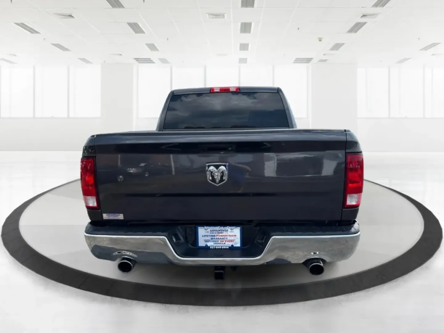 2017 Ram 1500 Express Crew Cab 4x4 5'7 Box (3C6RR7KTXHG) with an Other engine, located at 1951 S Dayton Lakeview Rd., New Carlisle, OH, 45344, (937) 908-9800, 39.890999, -84.050255 - ### Unleash Your Adventurous Spirit with the 2017 Ram 1500 at Advantage Car and Credit - Xenia!<br /> <br /> Are you ready to elevate your driving experience? Whether you're tackling the daily commute, embarking on family road trips, or conquering weekend adventures, the 2017 Ram 1500 Express Crew C - Photo#3