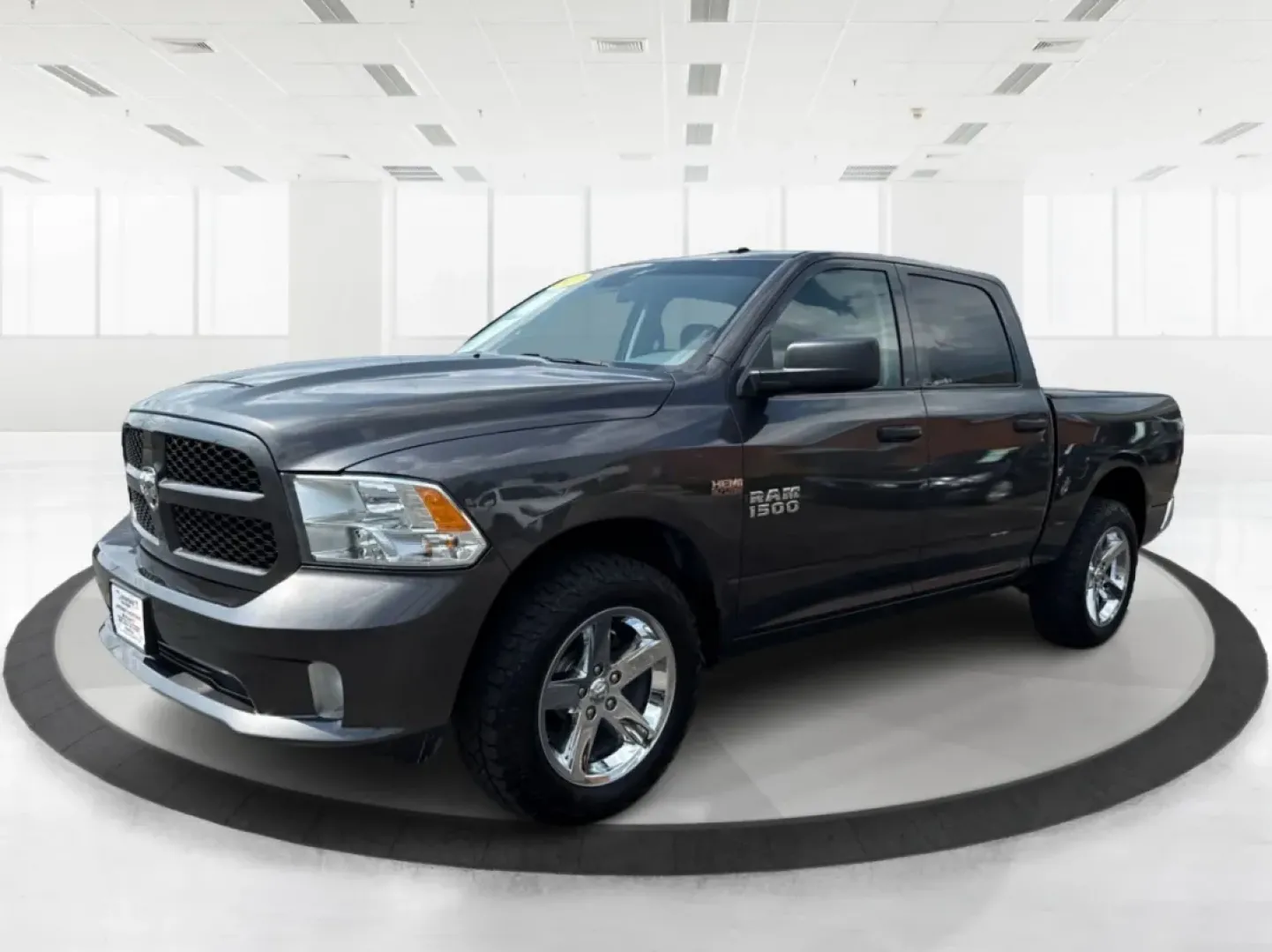 2017 Ram 1500 Express Crew Cab 4x4 5'7 Box (3C6RR7KTXHG) with an Other engine, located at 1951 S Dayton Lakeview Rd., New Carlisle, OH, 45344, (937) 908-9800, 39.890999, -84.050255 - ### Unleash Your Adventurous Spirit with the 2017 Ram 1500 at Advantage Car and Credit - Xenia!<br /> <br /> Are you ready to elevate your driving experience? Whether you're tackling the daily commute, embarking on family road trips, or conquering weekend adventures, the 2017 Ram 1500 Express Crew C - Photo#8