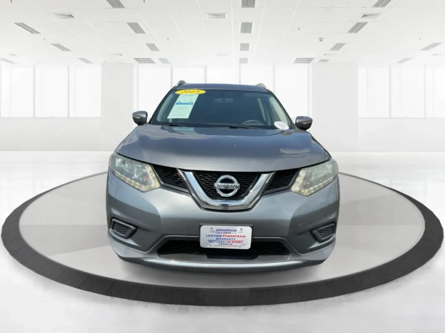 2015 Nissan Rogue SV (5N1AT2MV3FC) with an 2.5L I-4 DOHC engine, located at 1230 East Main St, Xenia, OH, 45385, (937) 908-9800, 39.688026, -83.910172 - Experience adventure and comfort on the road with this 2015 Nissan Rogue SV, available now at **Advantage Car and Credit - Xenia**! Whether you're embarking on a weekend getaway or navigating the hustle and bustle of daily commutes, this versatile SUV is designed to meet your lifestyle needs. With i - Photo#7