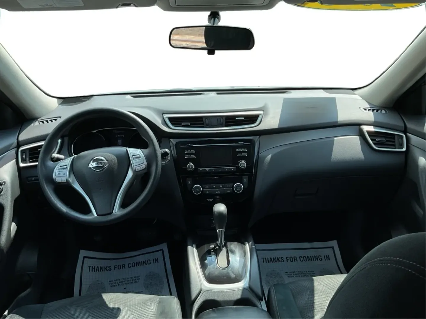 2015 Nissan Rogue SV (5N1AT2MV3FC) with an 2.5L I-4 DOHC engine, located at 1230 East Main St, Xenia, OH, 45385, (937) 908-9800, 39.688026, -83.910172 - Experience adventure and comfort on the road with this 2015 Nissan Rogue SV, available now at **Advantage Car and Credit - Xenia**! Whether you're embarking on a weekend getaway or navigating the hustle and bustle of daily commutes, this versatile SUV is designed to meet your lifestyle needs. With i - Photo#20