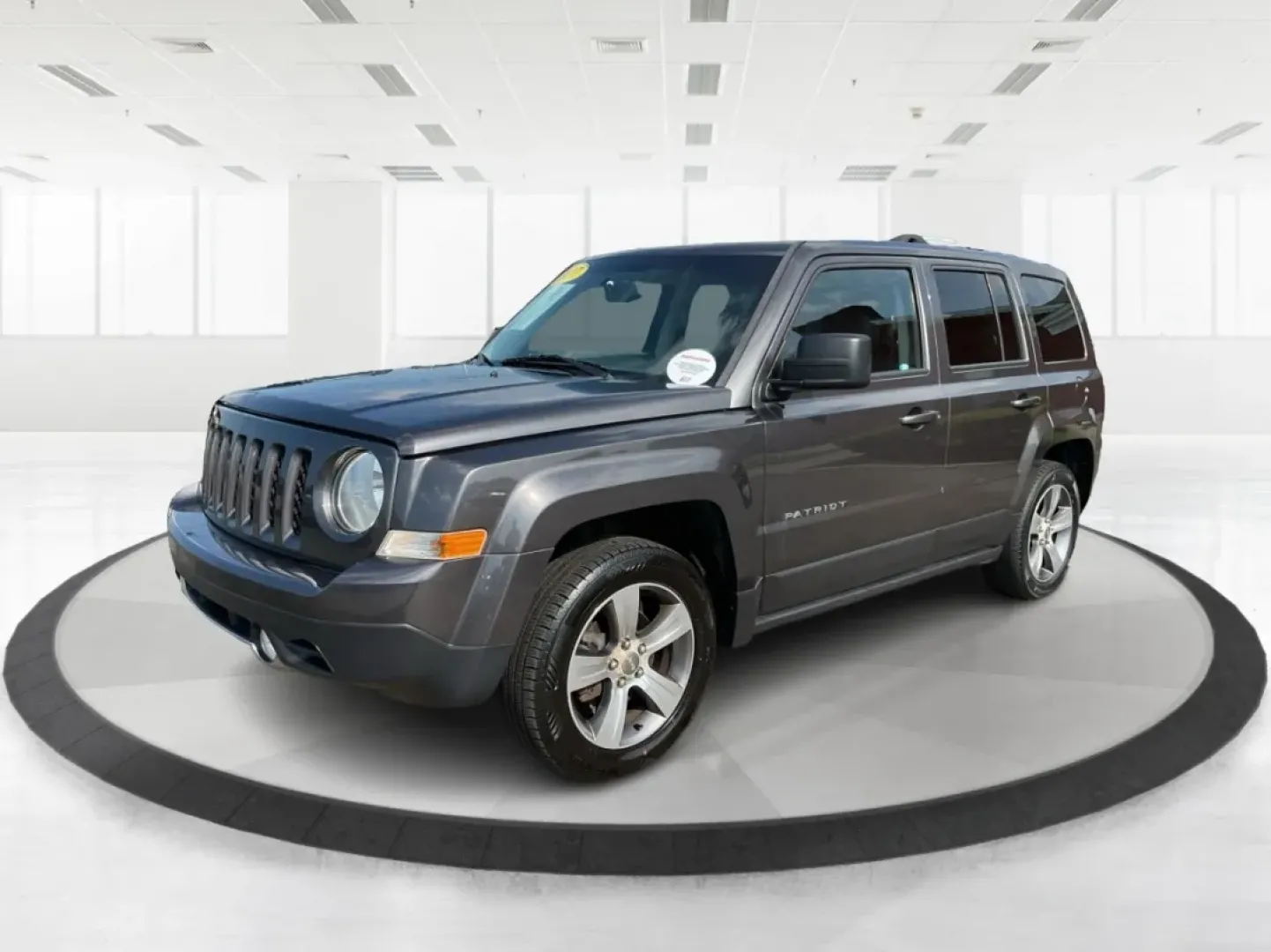 2017 Jeep Patriot High Altitude FWD (1C4NJPFA4HD) with an 2L I-4 DOHC engine, located at 4508 South Dixie Dr, Moraine, OH, 45439, (937) 908-9800, 39.689976, -84.218452 - **Adventure Awaits in the 2017 Jeep Patriot High Altitude FWD Perfect for Your Next Journey!**<br /> <br /> Are you ready to take on your next adventure? Whether you're navigating through city traffic in Fairborn or exploring the scenic routes of Ohio, the 2017 Jeep Patriot High Altitude FWD is the - Photo#8