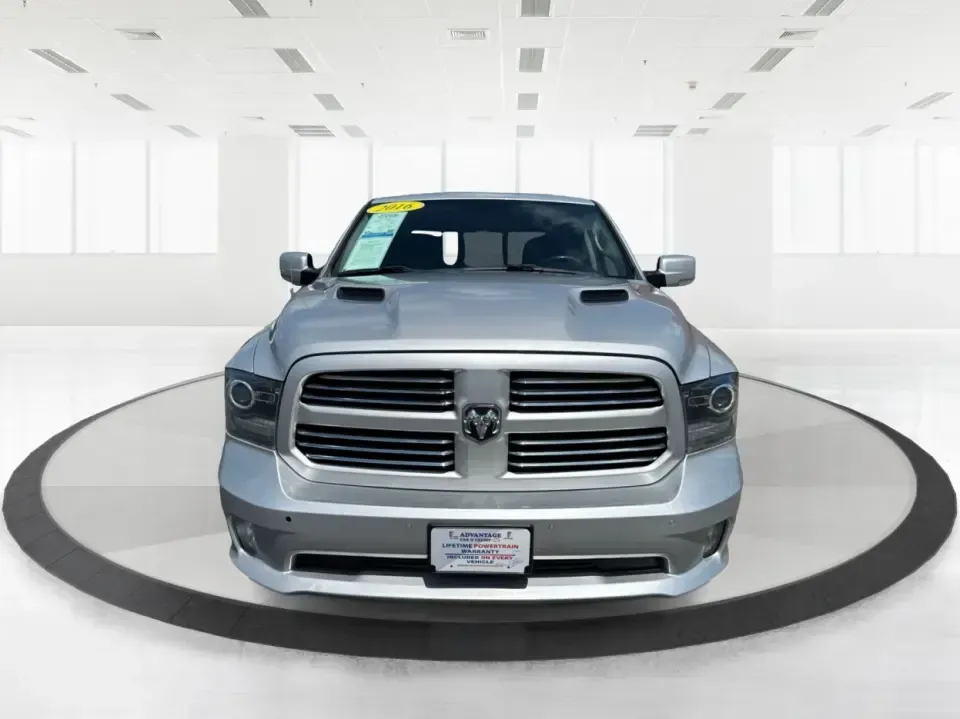2016 Ram 1500 Sport Crew Cab SWB 4WD (1C6RR7MT4GS) with an 5.7L V8 OHV 16V engine, 6A transmission, located at 880 E. National Road, Vandalia, OH, 45377, (937) 908-9800, 39.891918, -84.183594 - Need a truck that can handle weekday work, weekend towing, and spur-of-the-moment road trips without feeling like a chore to drive? This **2016 Ram 1500 Sport Crew Cab SWB 4WD** is built for the Vandalia lifestyle-whether you're hauling gear up **I75**, running errands along **E. National Road**, or - Photo#7