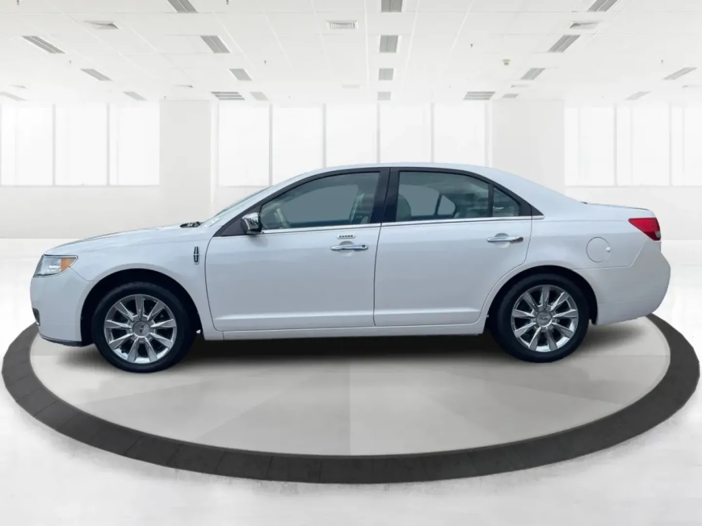 2012 Lincoln MKZ Base (3LNHL2JC1CR) with an Other engine, located at 401 Woodman Dr, Riverside, OH, 45431, (937) 908-9800, 39.760899, -84.123421 - **Discover Luxury and Comfort with the 2012 Lincoln MKZ at Advantage Car and Credit!**<br /> <br /> Imagine gliding through the streets of Fairborn, OH in a stylish and comfortable sedan that's perfect for your daily commute or weekend adventures. The 2012 Lincoln MKZ is more than just a car; it's a - Photo#5