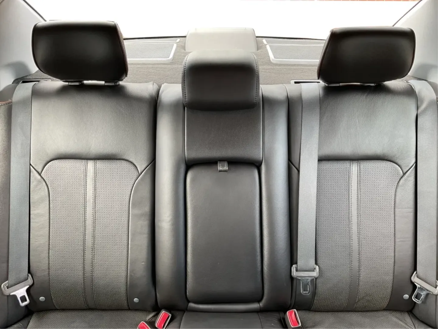 2011 Lincoln MKZ Base (3LNHL2GC8BR) with an Other engine, located at 1099 N County Rd 25A , Troy, OH, 45373, (937) 908-9800, 40.057079, -84.212883 - **Experience Luxury and Reliability with the 2011 Lincoln MKZ at Advantage Car and Credit**<br /> <br /> Are you in the market for a vehicle that combines sophistication with practicality? Look no further than the 2011 Lincoln MKZ available at Advantage Car and Credit in Fairborn, OH. This stunning - Photo#14