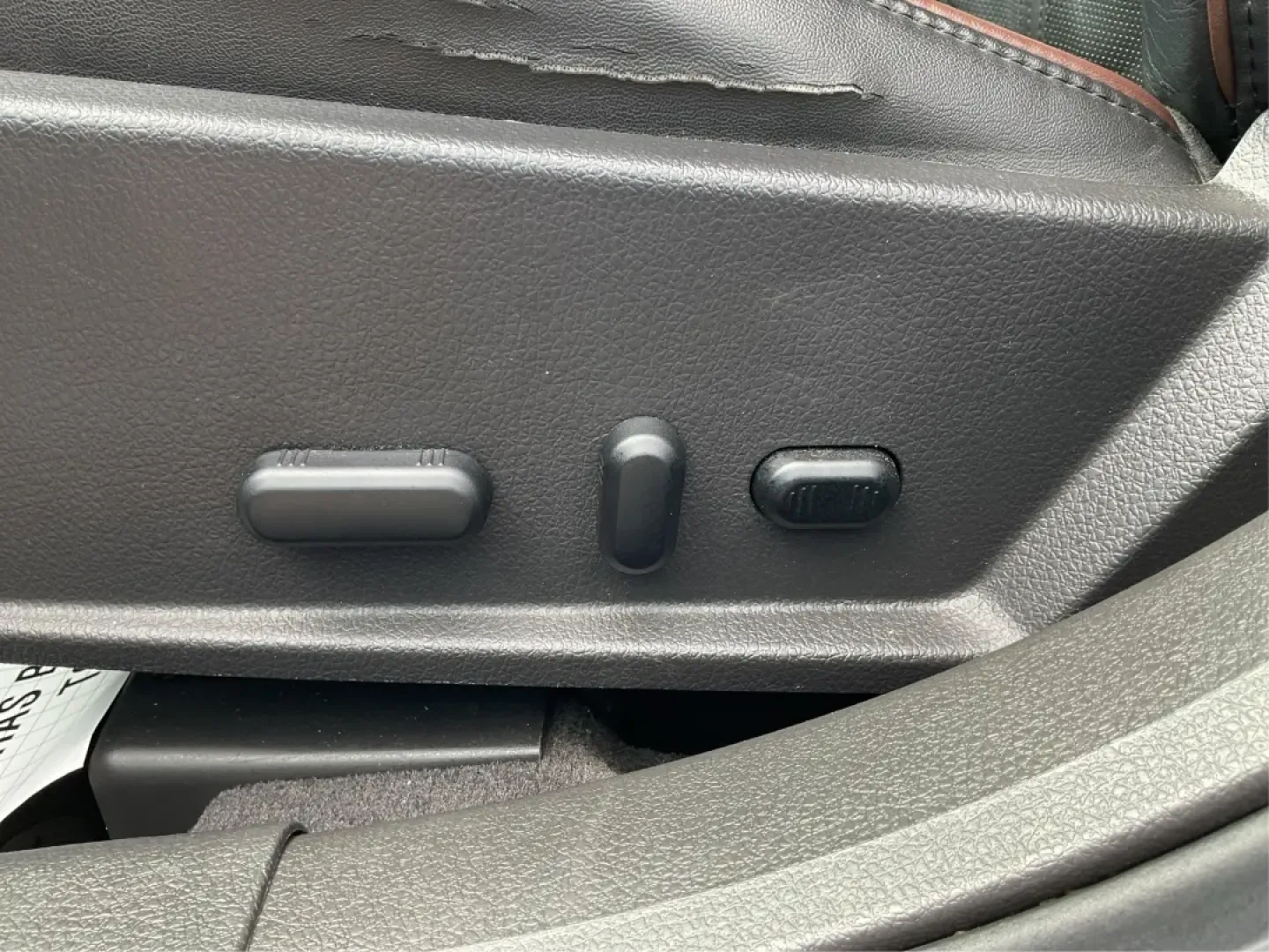 2011 Lincoln MKZ Base (3LNHL2GC8BR) with an Other engine, located at 1099 N County Rd 25A , Troy, OH, 45373, (937) 908-9800, 40.057079, -84.212883 - **Experience Luxury and Reliability with the 2011 Lincoln MKZ at Advantage Car and Credit**<br /> <br /> Are you in the market for a vehicle that combines sophistication with practicality? Look no further than the 2011 Lincoln MKZ available at Advantage Car and Credit in Fairborn, OH. This stunning - Photo#18